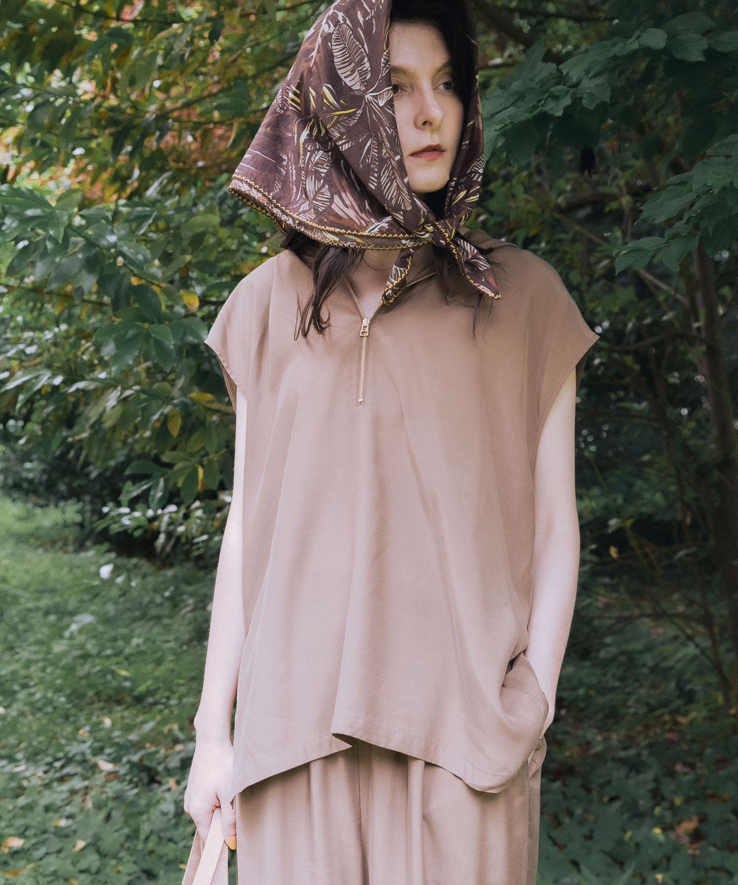 キュプラレーヨンフーディトップス