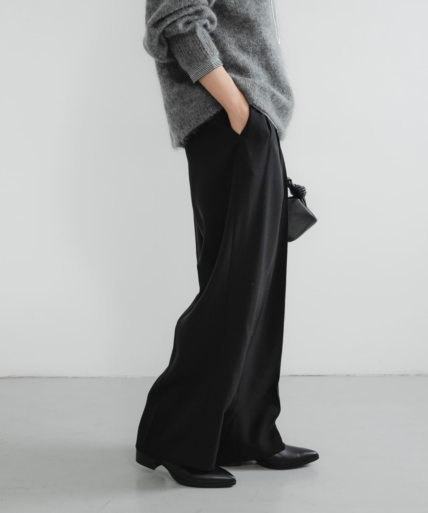 new basic　ダブルクロスキュプラパンツ