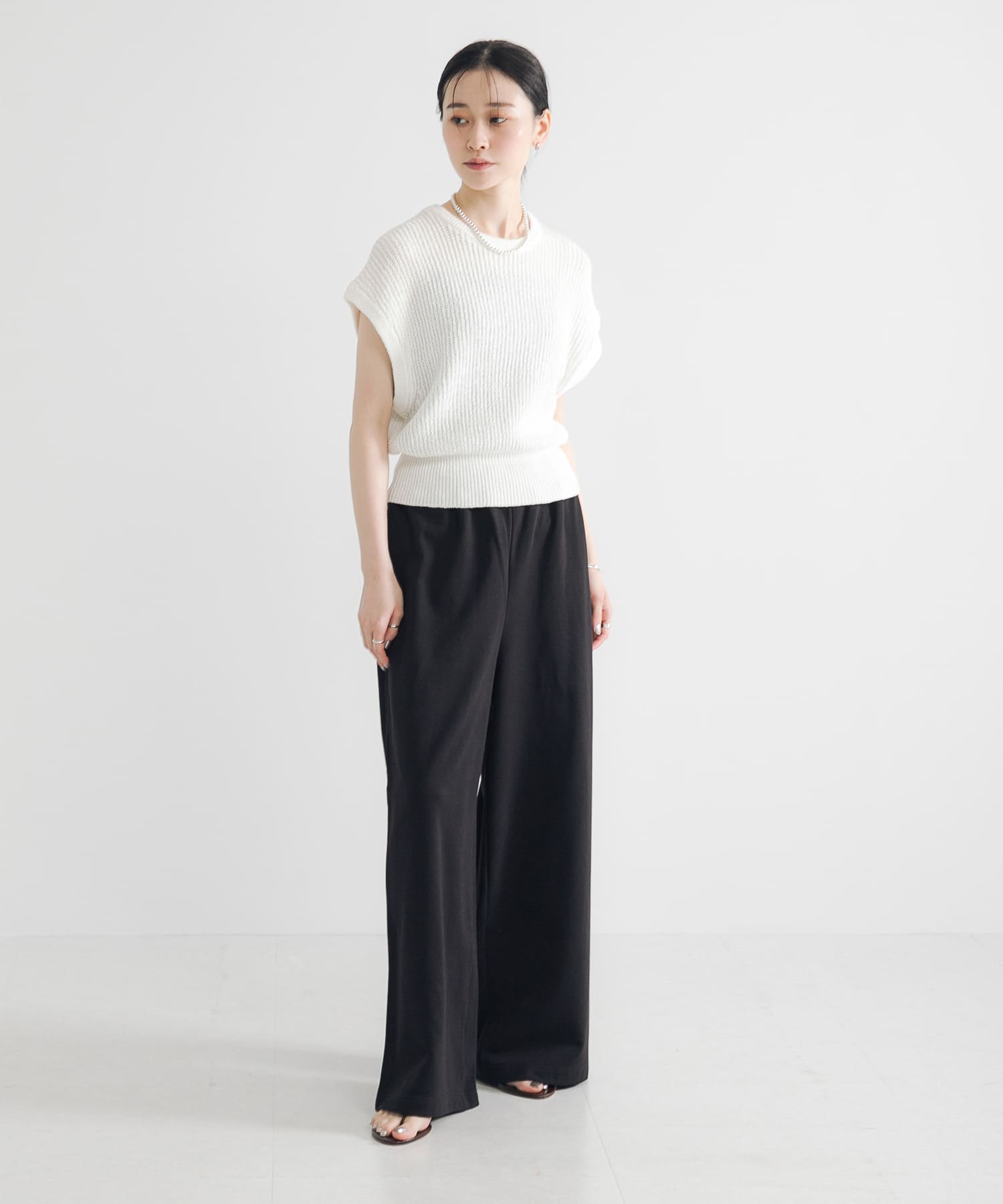身長：170cm サイズ：38
