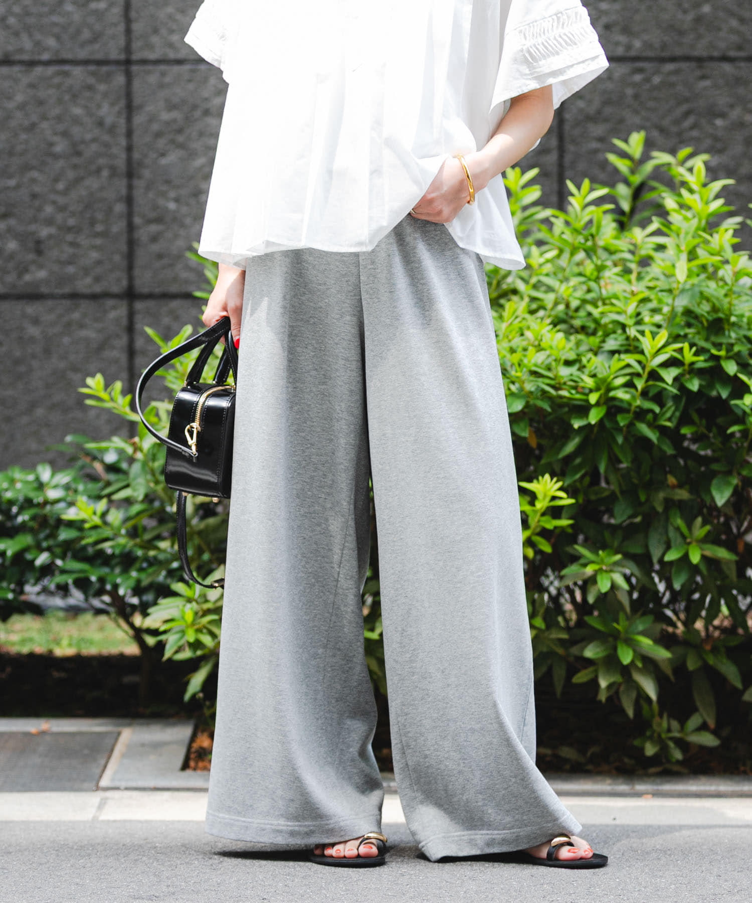 TOP GRAY