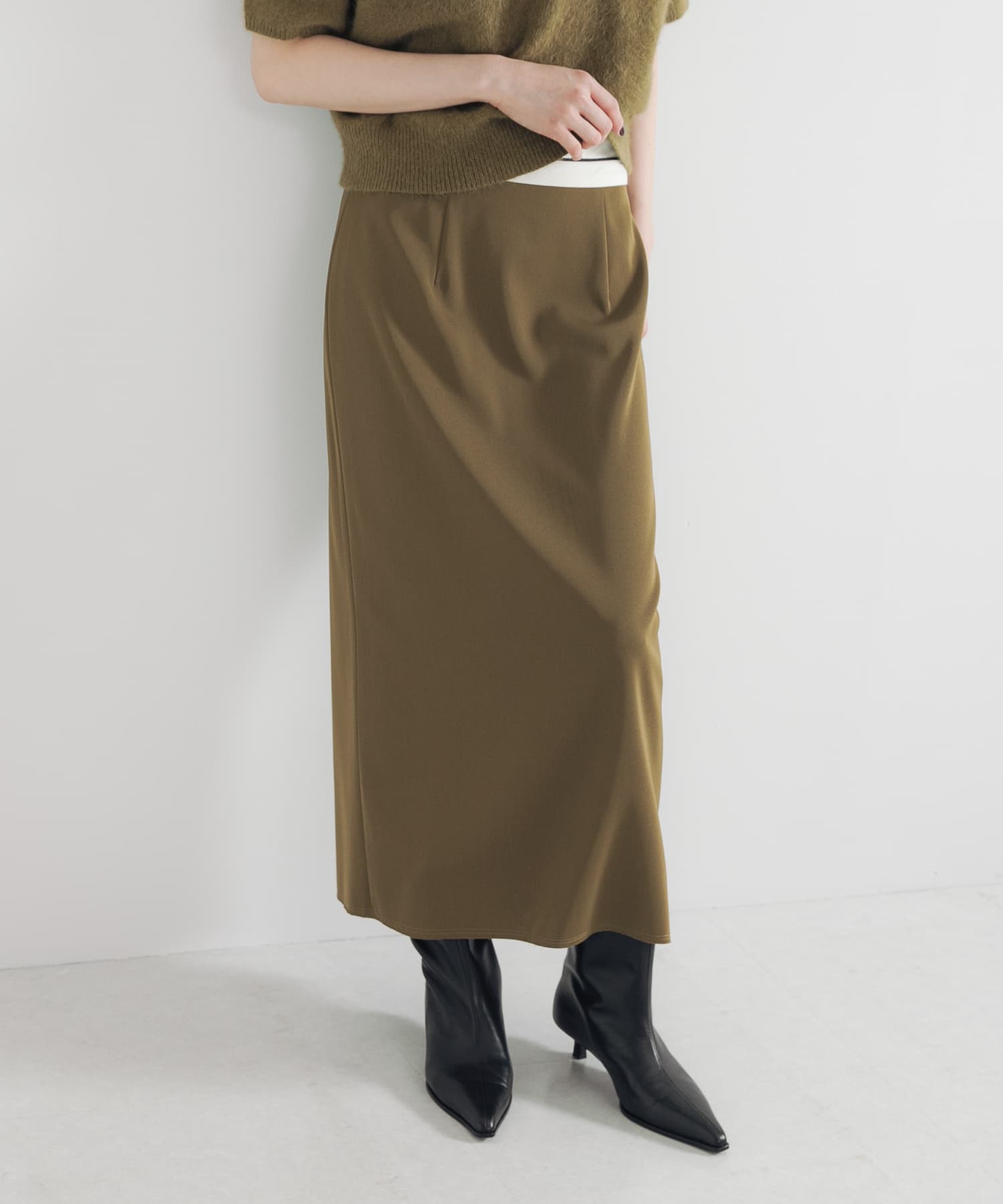 マーベルトストレートミディスカート