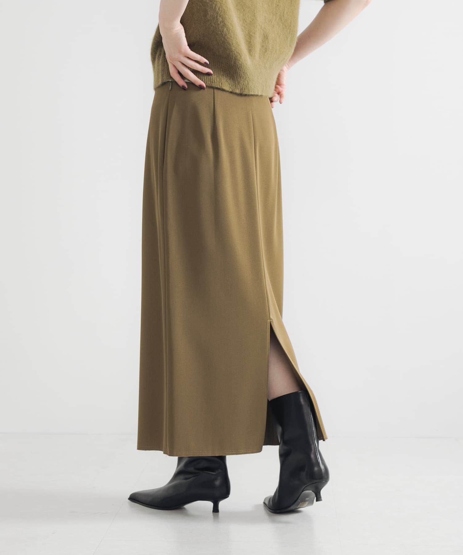 KHAKI