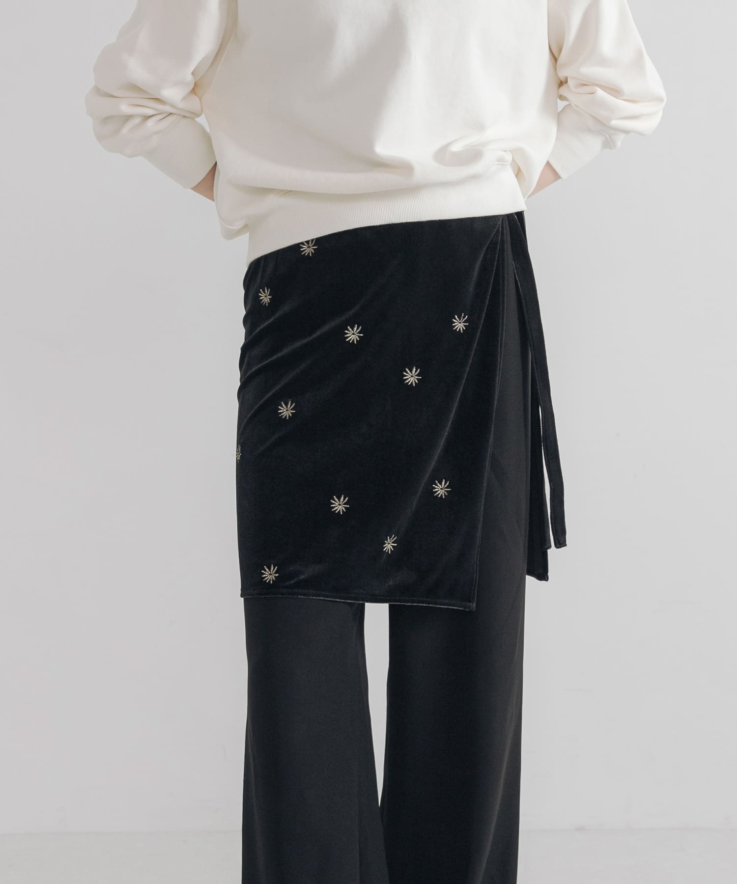 ベロア刺繍ラップスカート