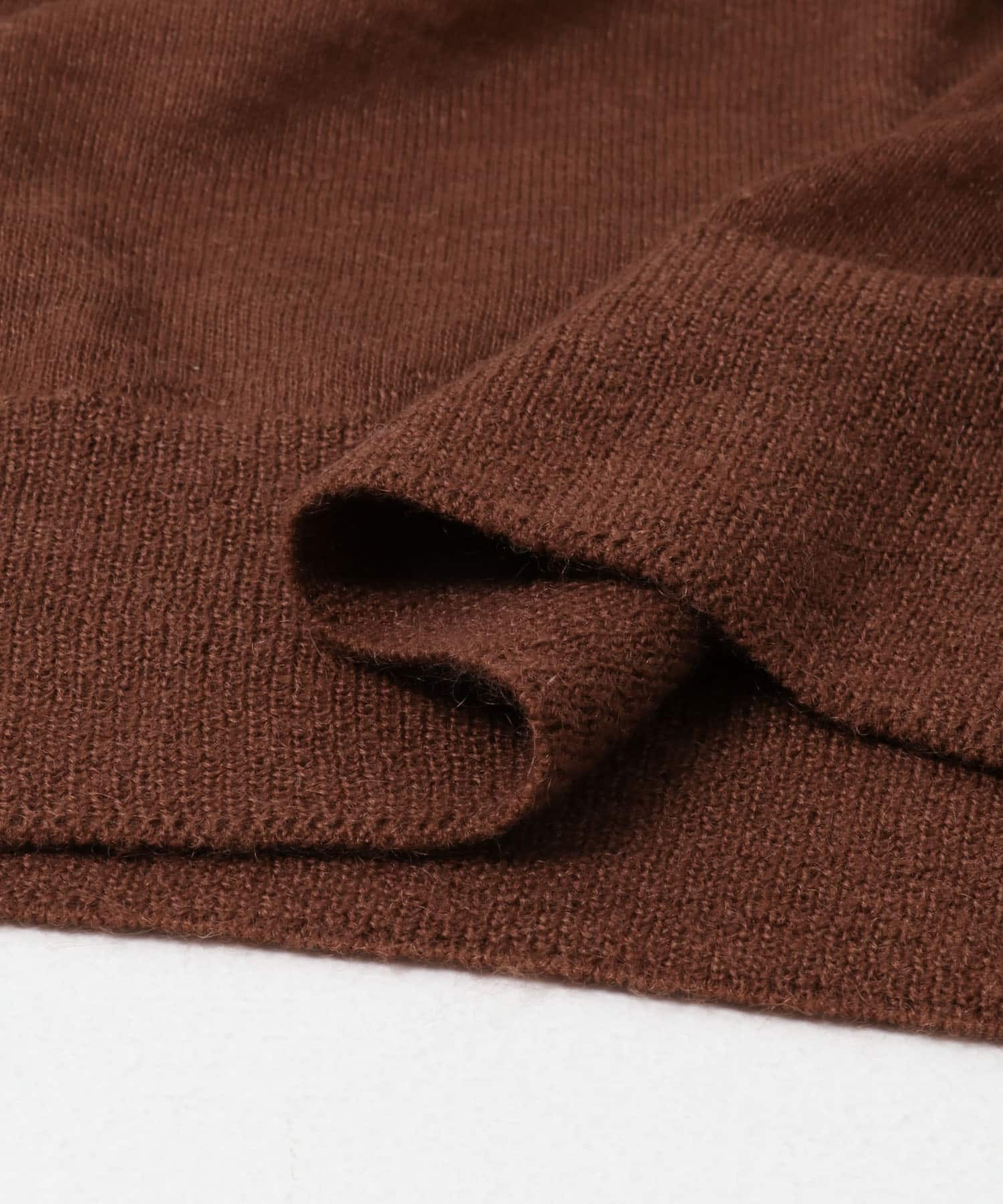 ヘアリーポロ衿付きニット BRICK FREE