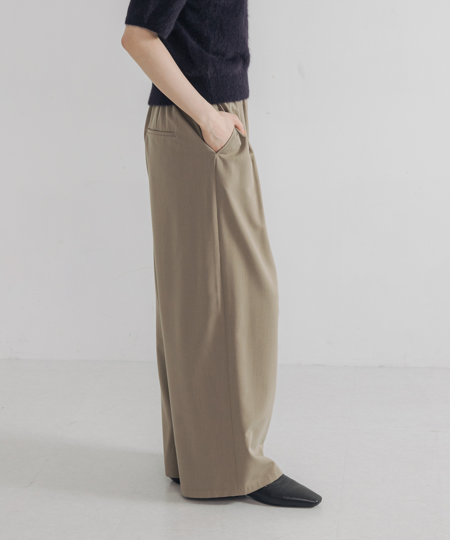 身長：170cm サイズ：38