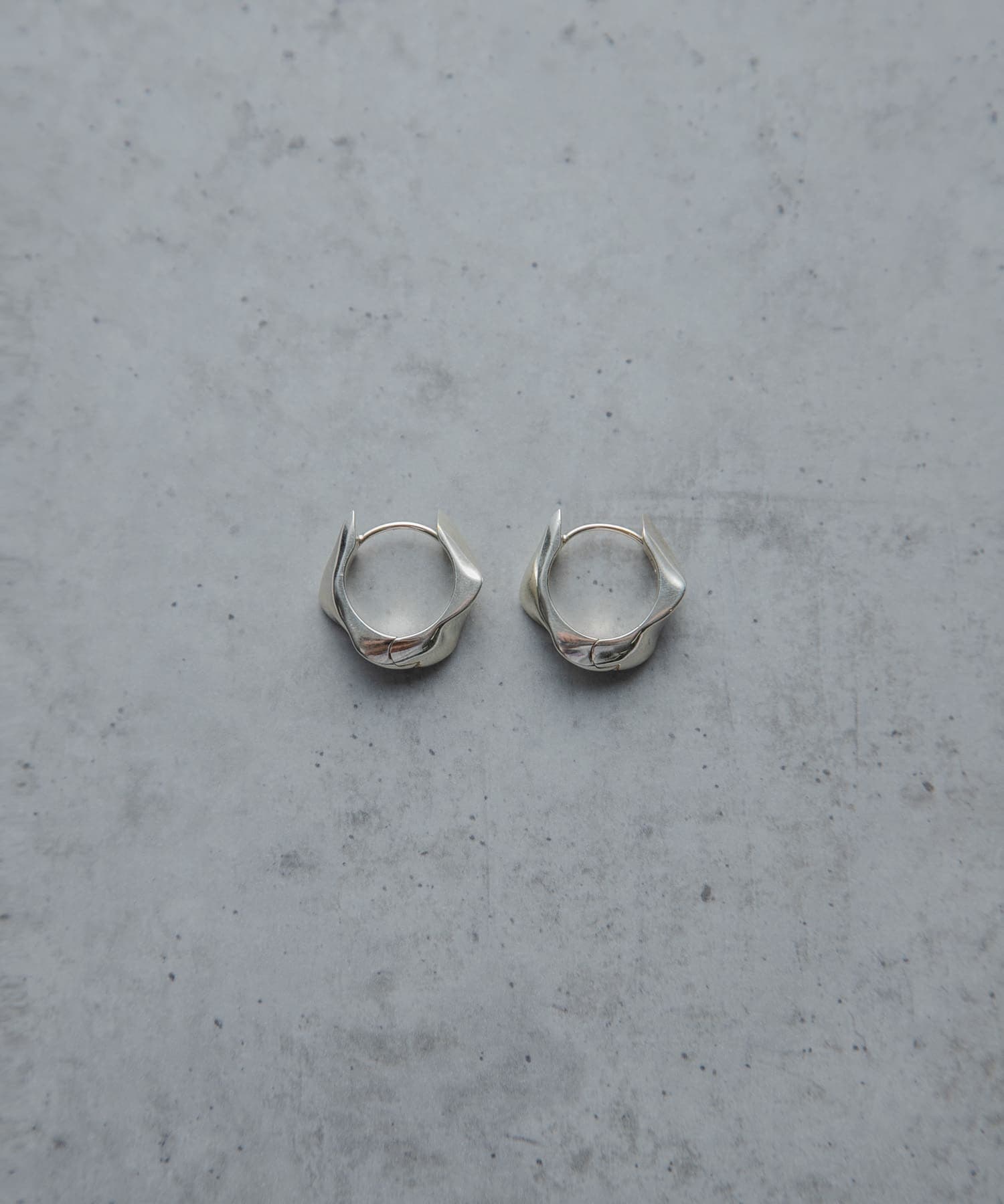 Twist Pierce L