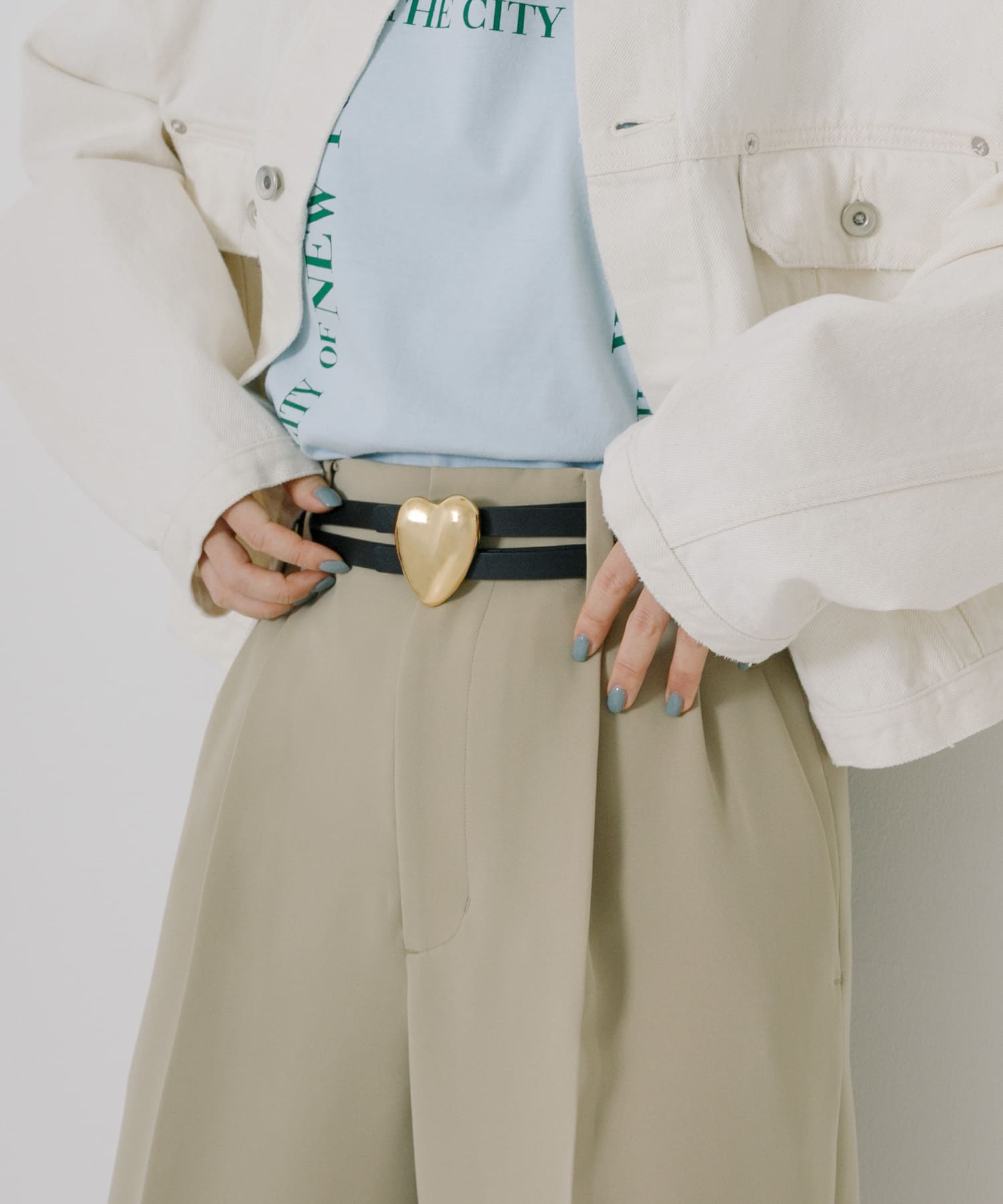 A VACATION　HEART W GOLD BELT