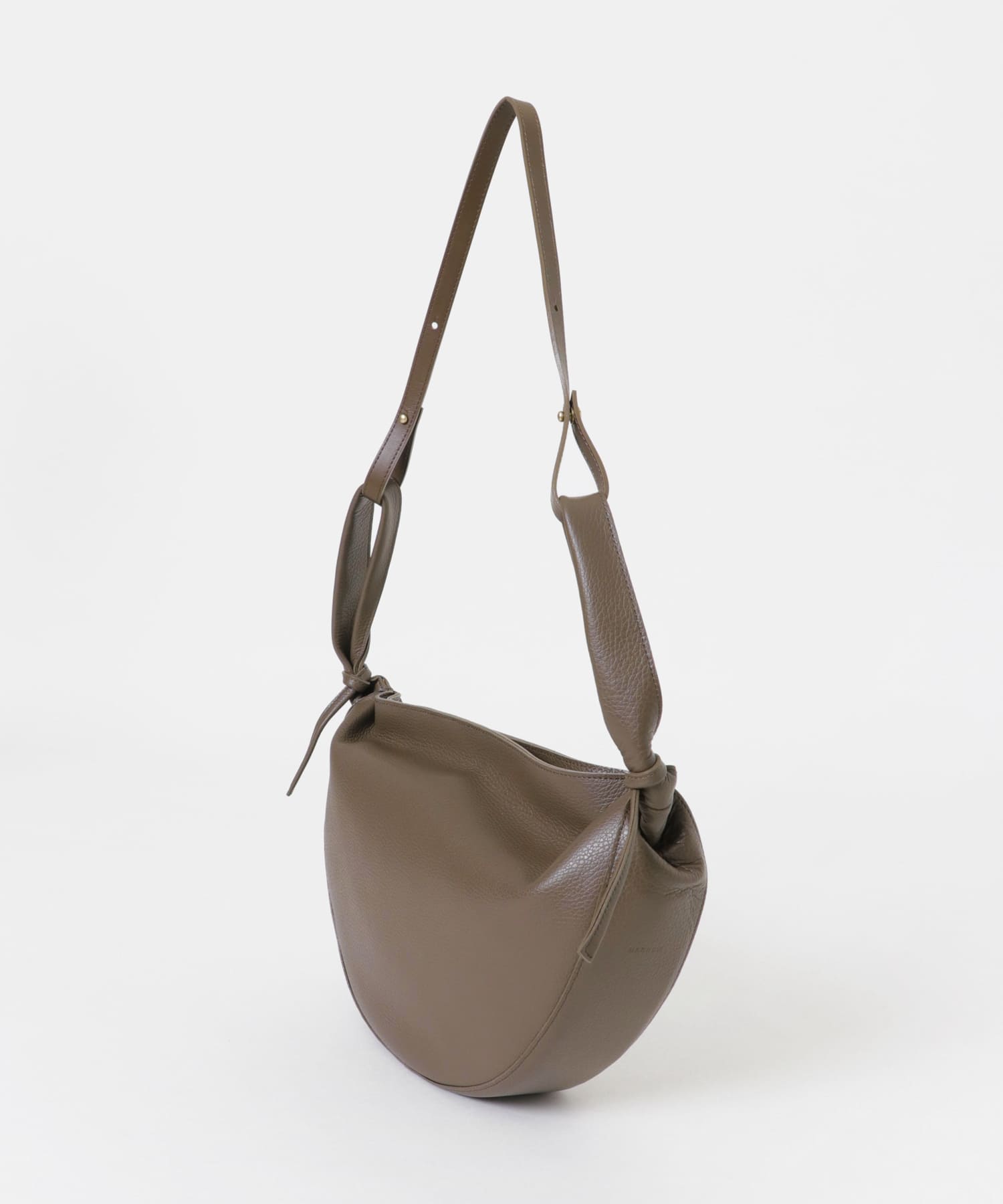 MARROW　HALFMOON SHOULDER D BROWN -