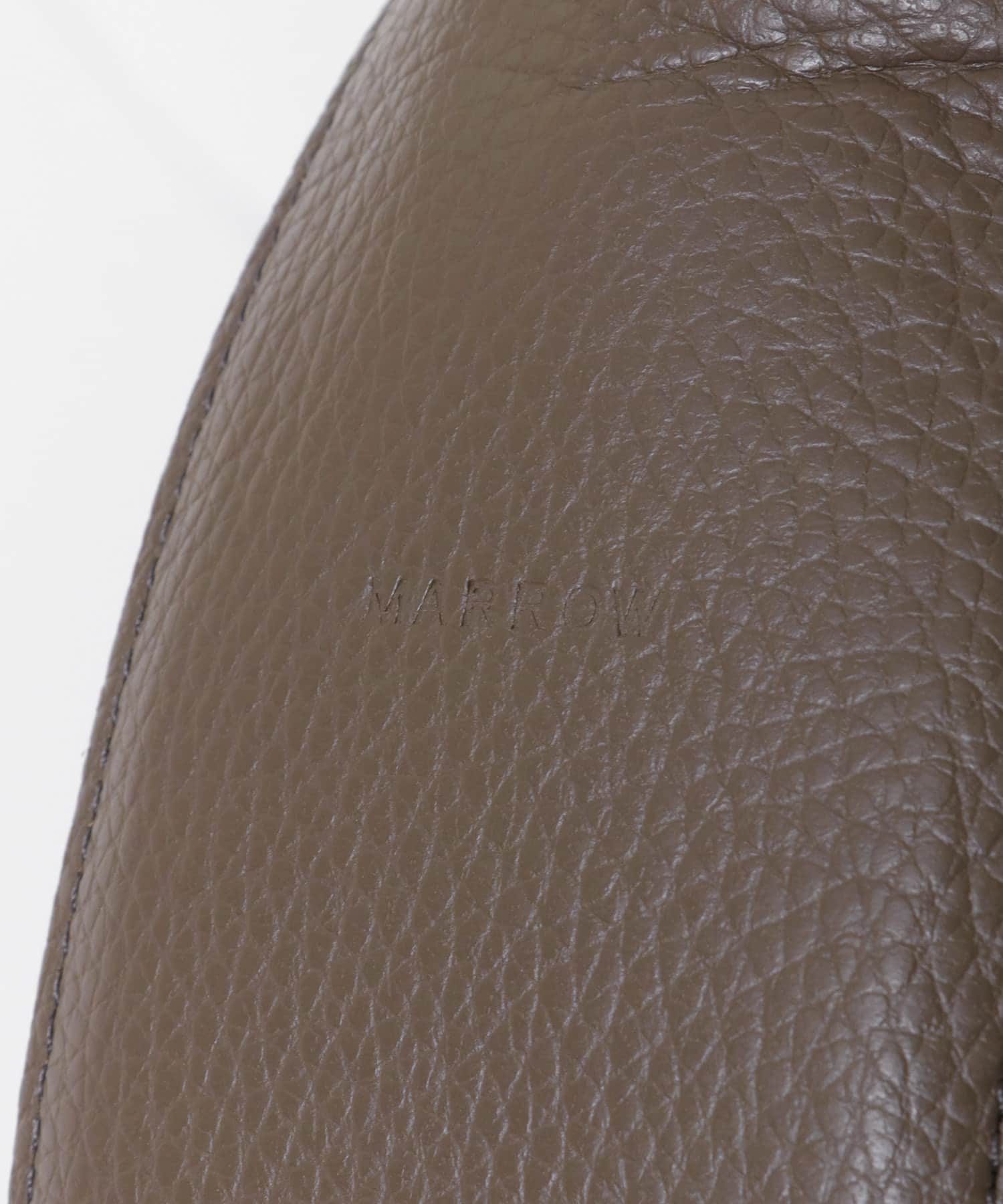 MARROW　HALFMOON SHOULDER D BROWN -
