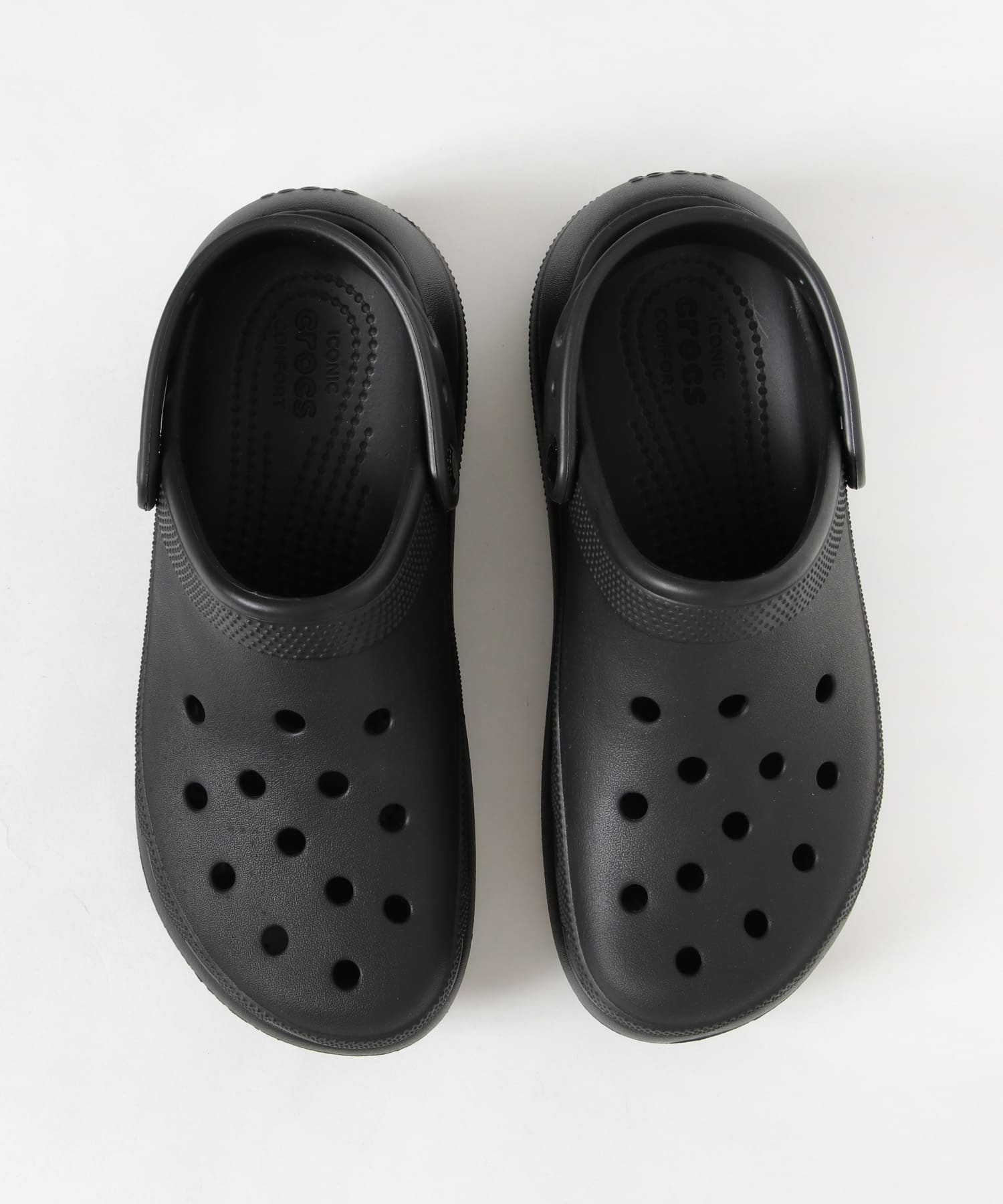 クロックス　CRUSH CLOG BLACK 6