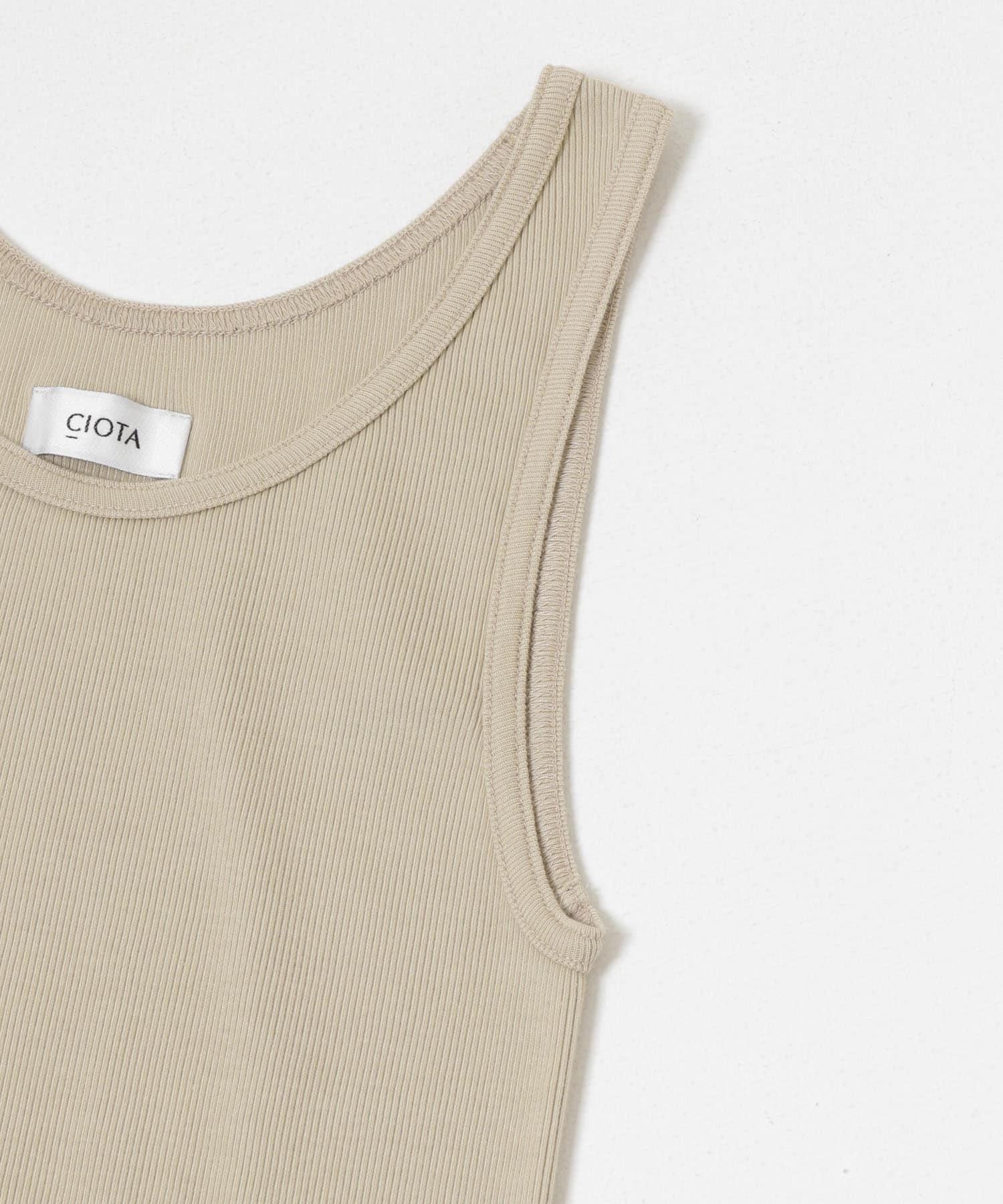 L Beige