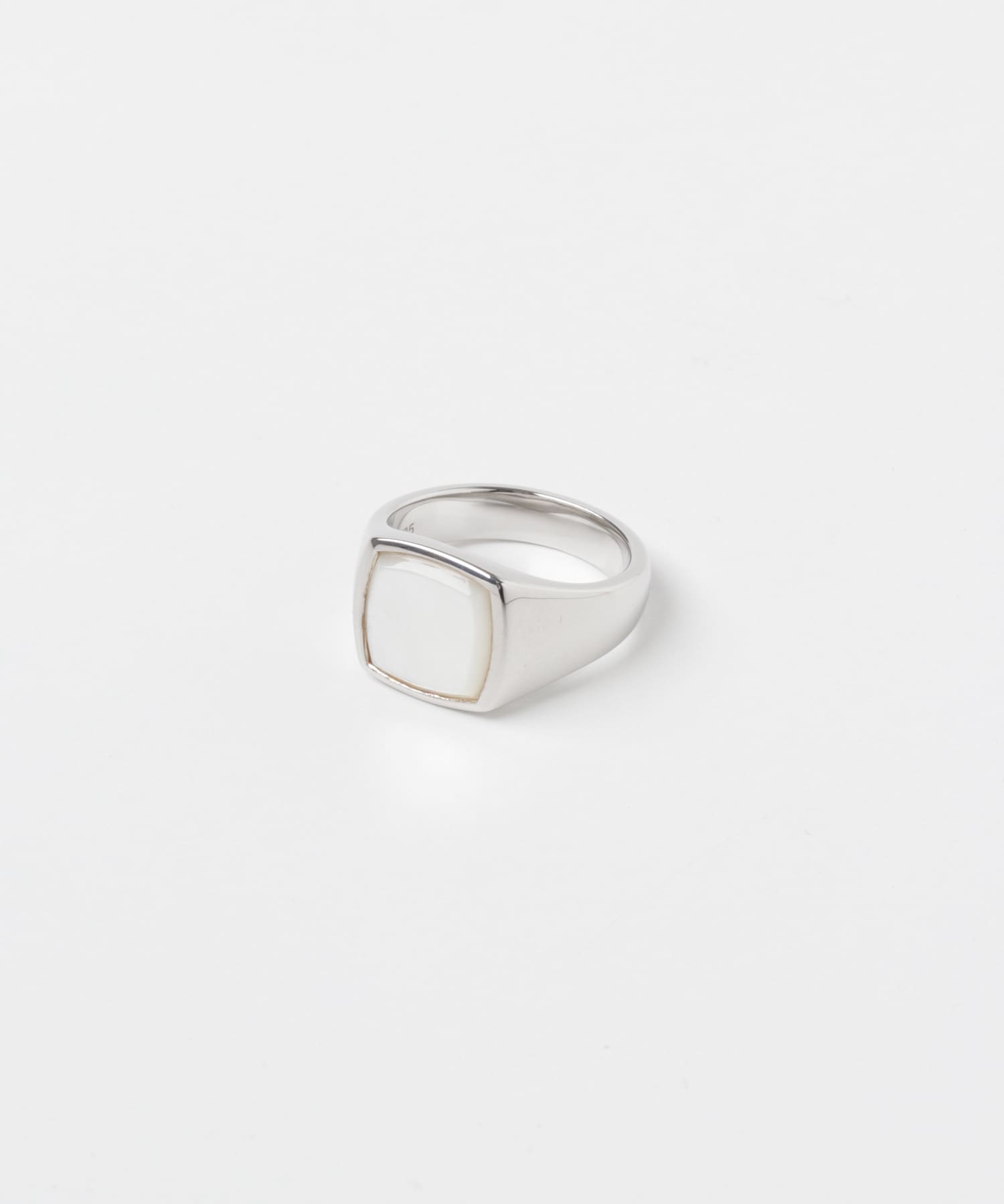 Kay Ring White MOP