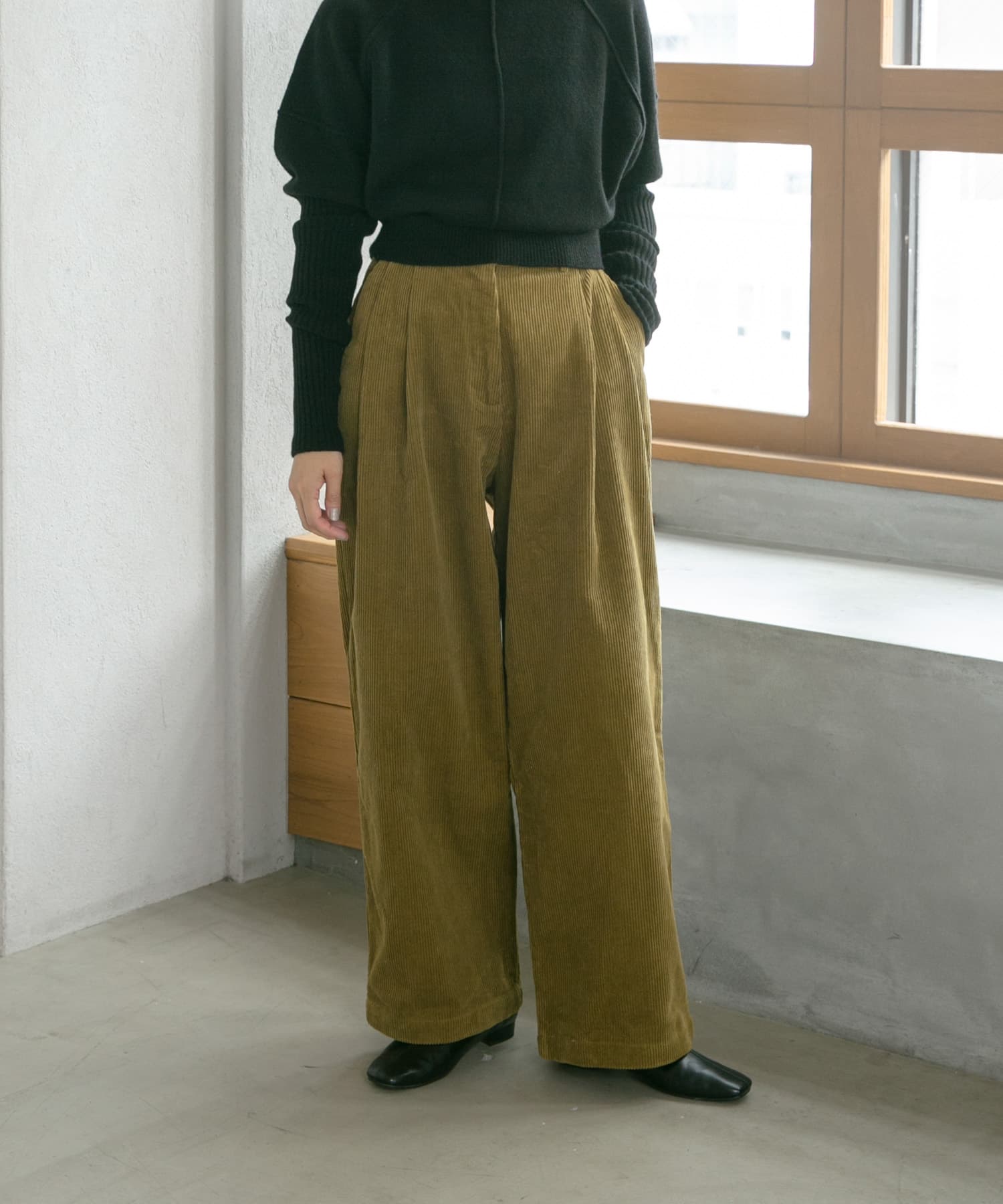 KLOKE　Interim Cord Pants