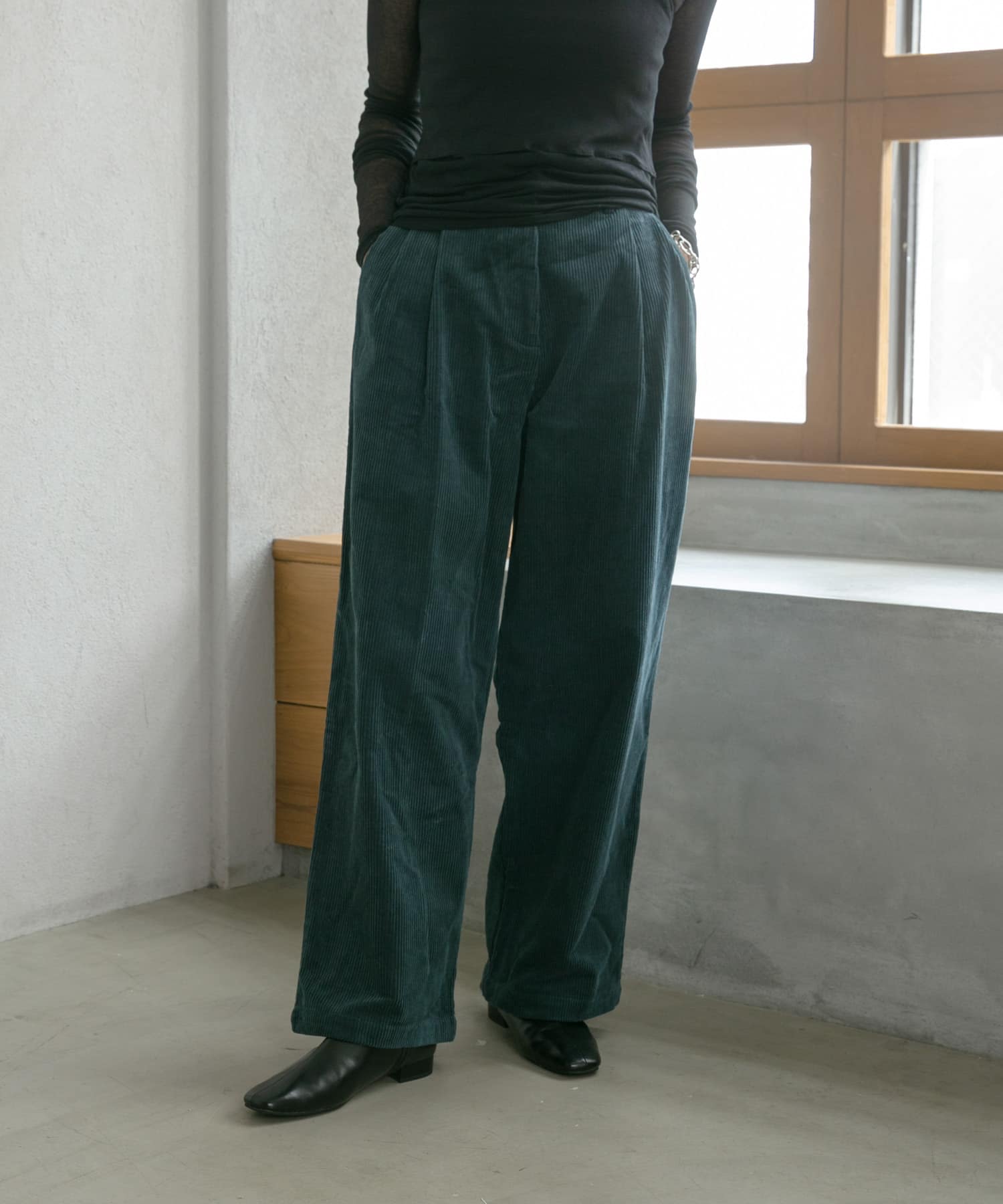 KLOKE　Interim Cord Pants