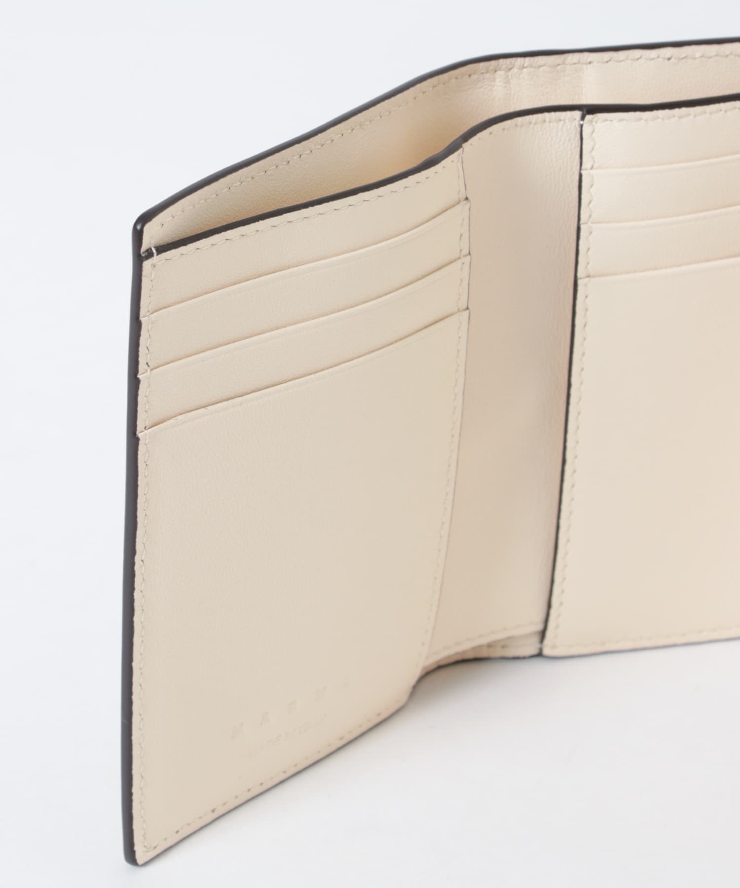 MARNI　Trunkaroo 三つ折りウォレット 00W12 FREE
