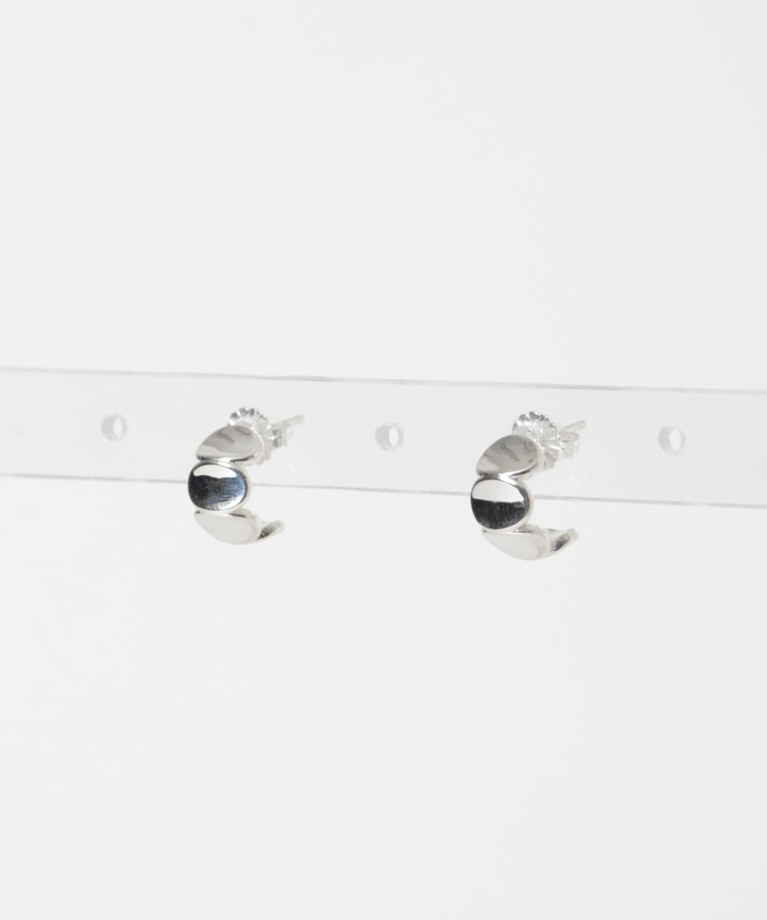 Sapir Bachar MINI MEDALLIONS HOOPS(- Silver): アクセサリー｜URBAN