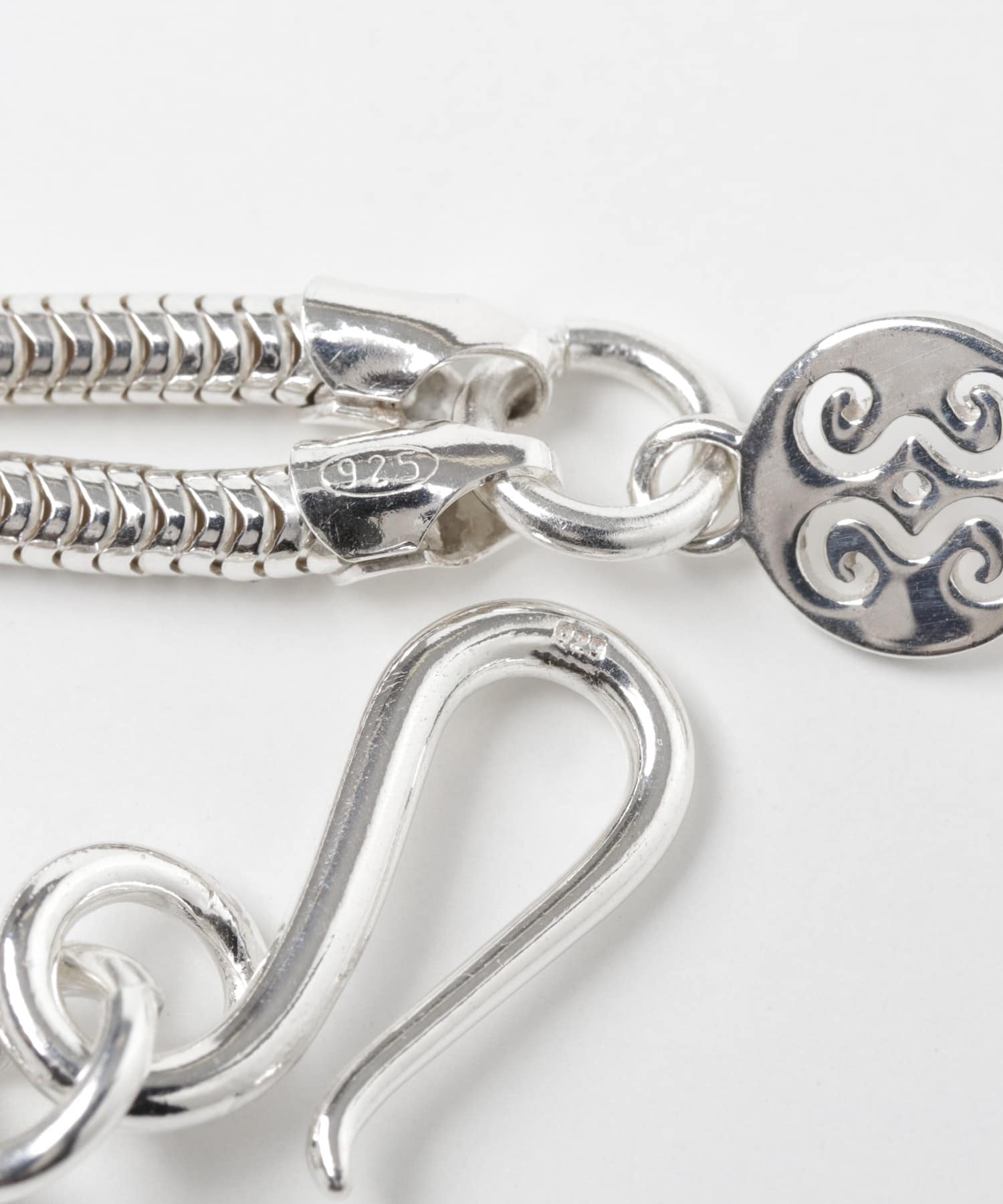 Sapir Bachar　TWIST SNAKE CHOKER Silver -