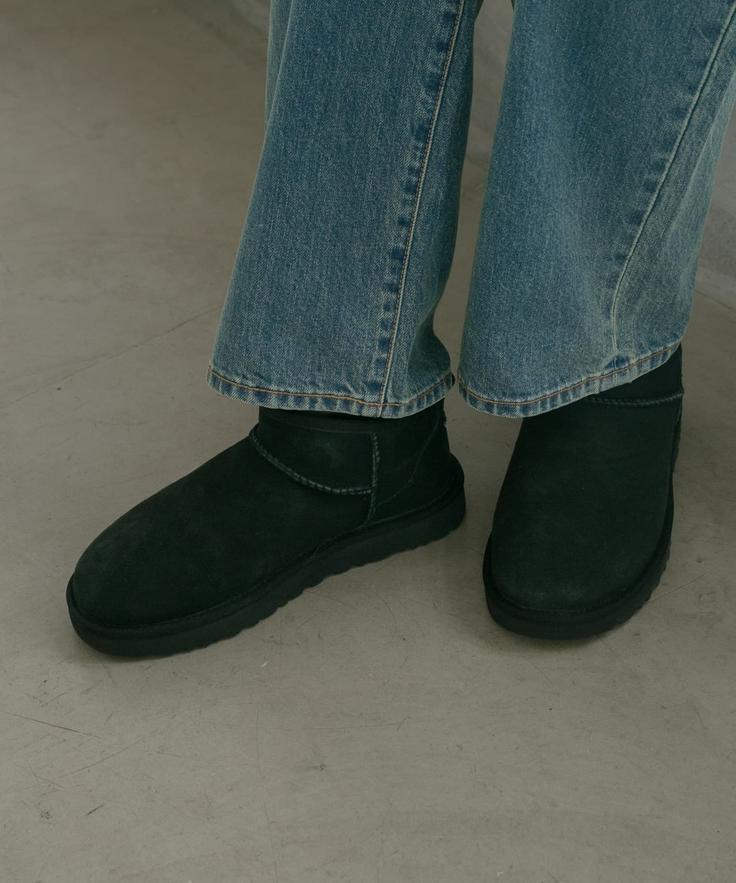 『WEB限定』UGG　CLASSIC ULTRA MINI BLACK 5