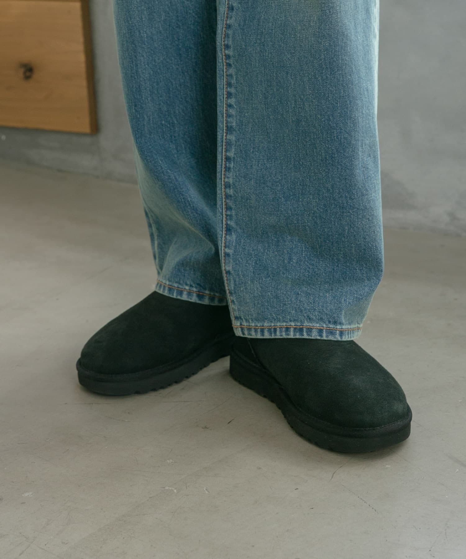 『WEB限定』UGG　CLASSIC ULTRA MINI BLACK 5