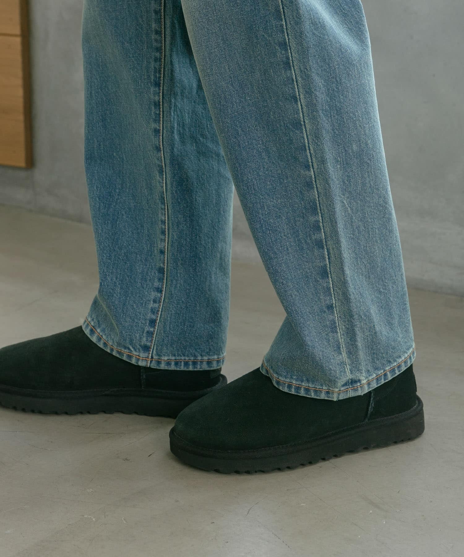 『WEB限定』UGG　CLASSIC ULTRA MINI BLACK 5