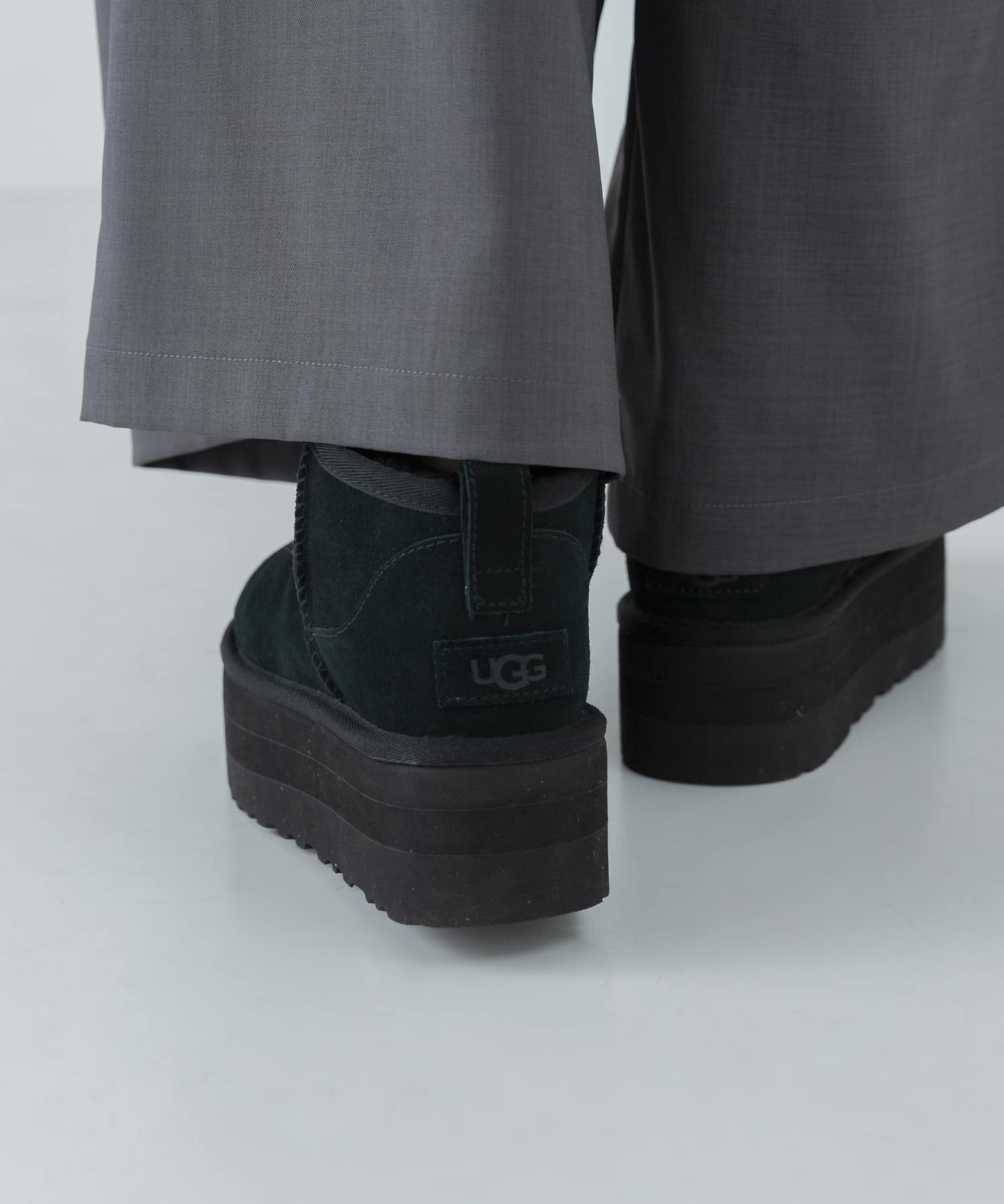 『一部WEB限定サイズ』UGG　ULTRA MINI PLATFORM BLACK 5