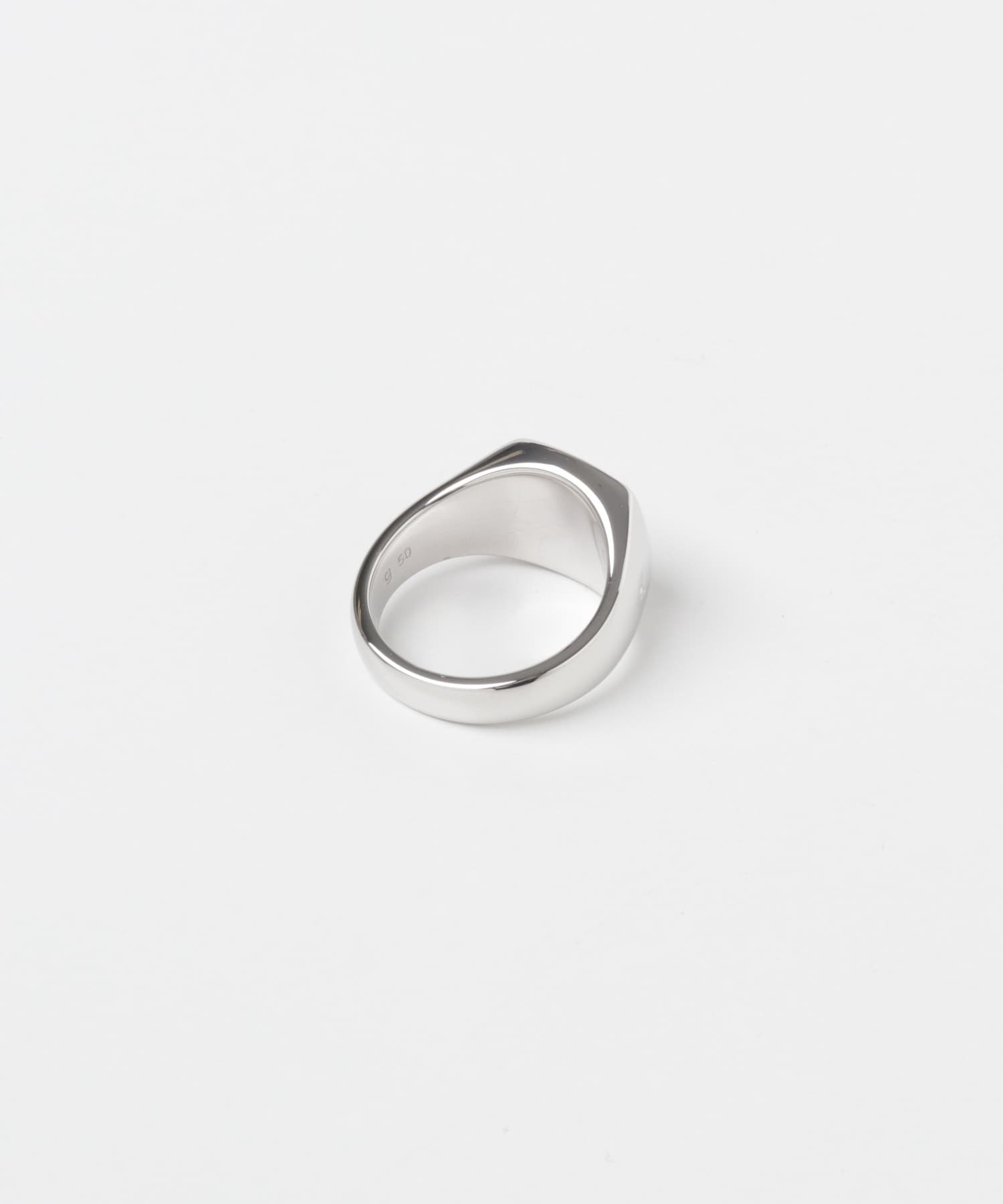 TOM WOOD　Kay Ring White MOP SILVER 50