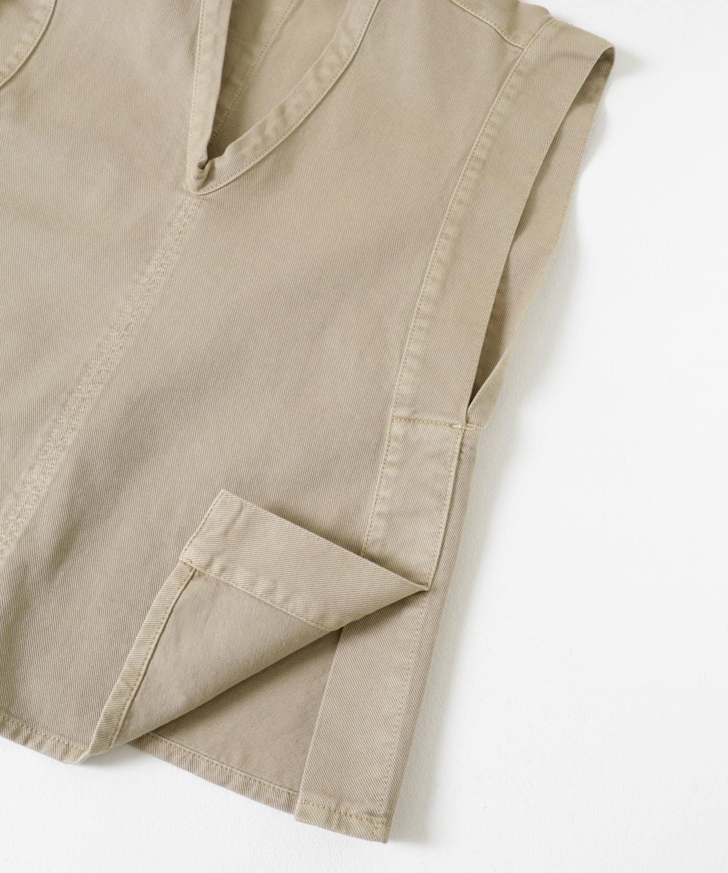 N BEIGE