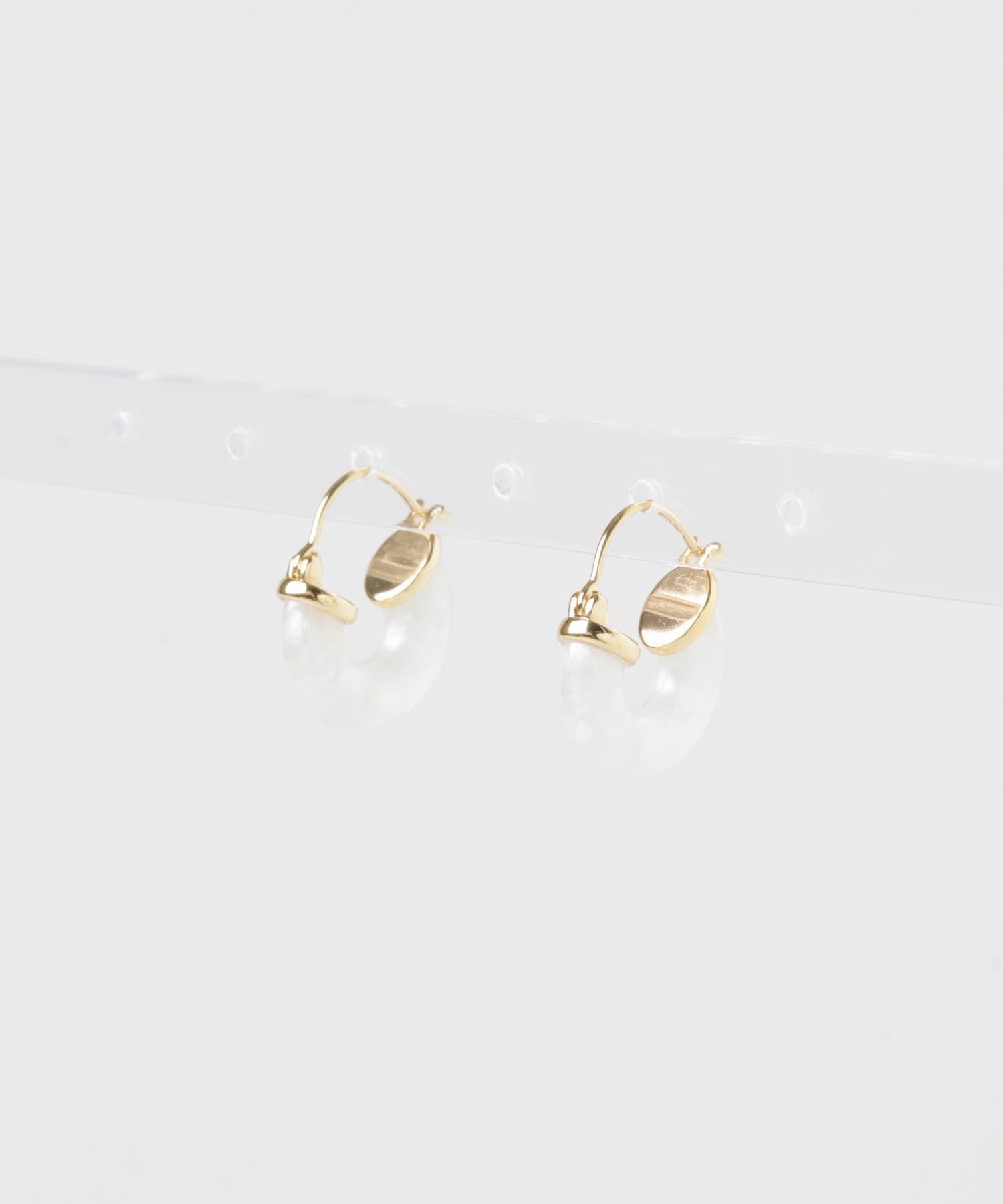 ANNI LU　Petit White Swell Hoop Gold -