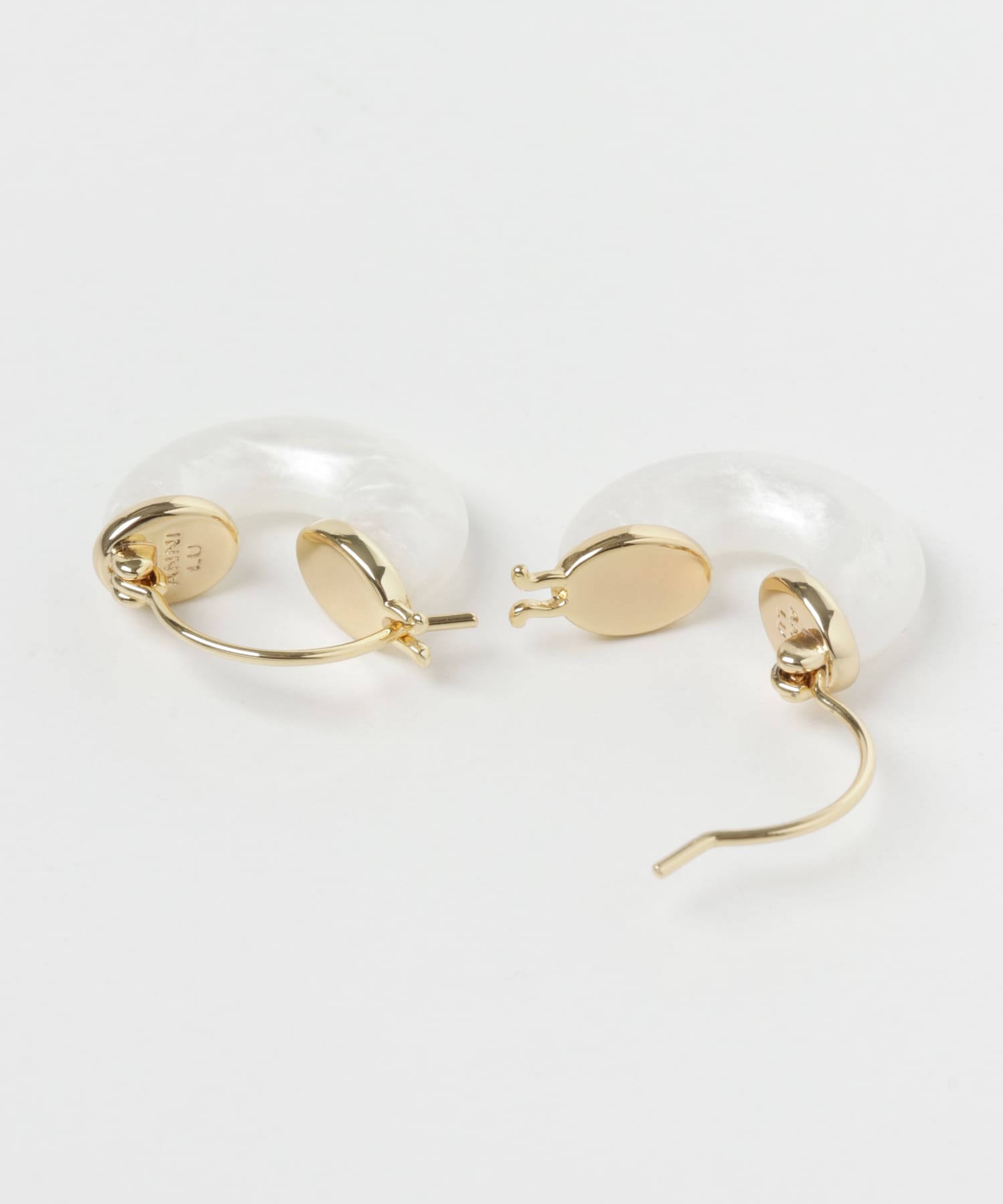 ANNI LU　Petit White Swell Hoop Gold -