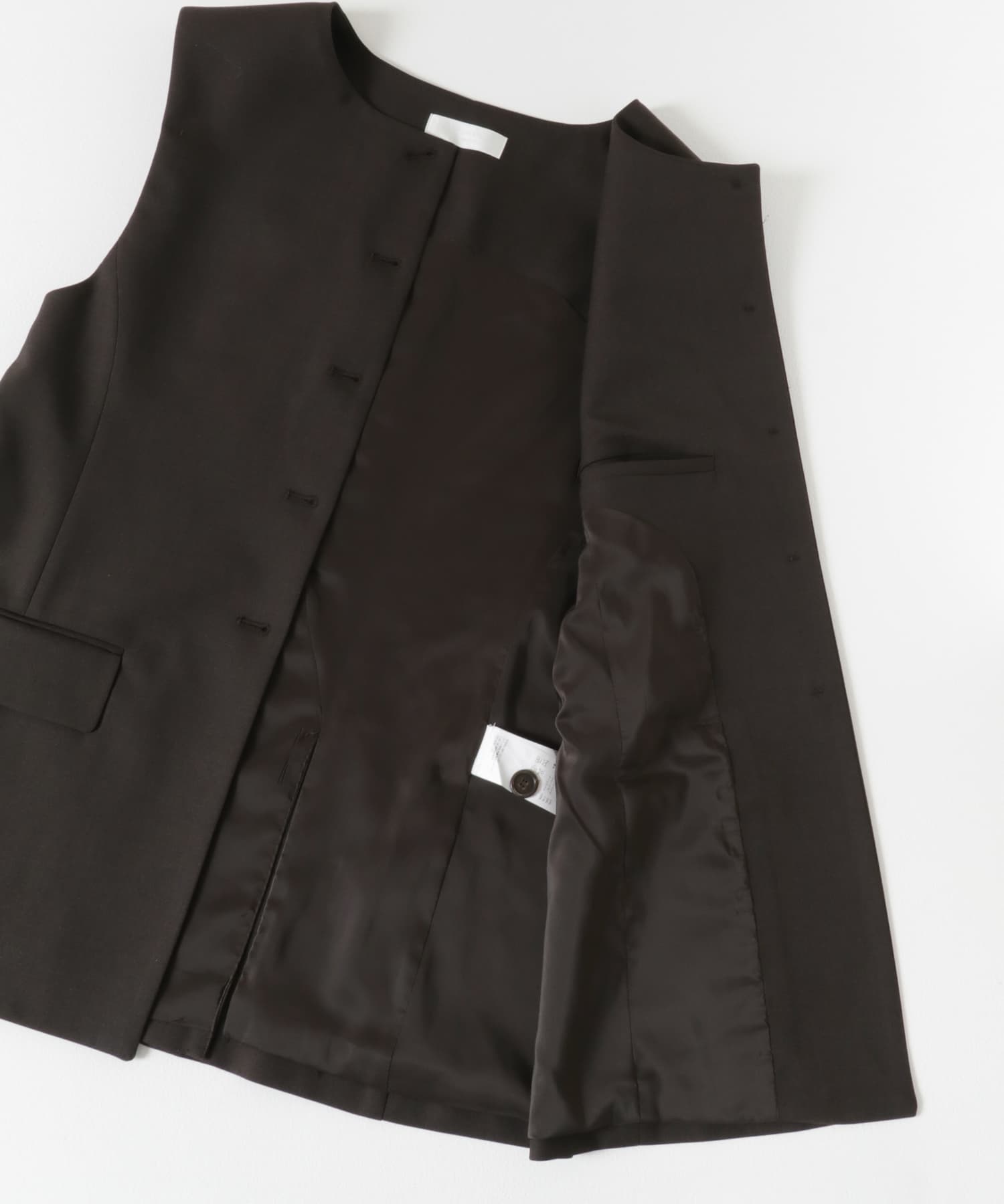 DARK BROWN