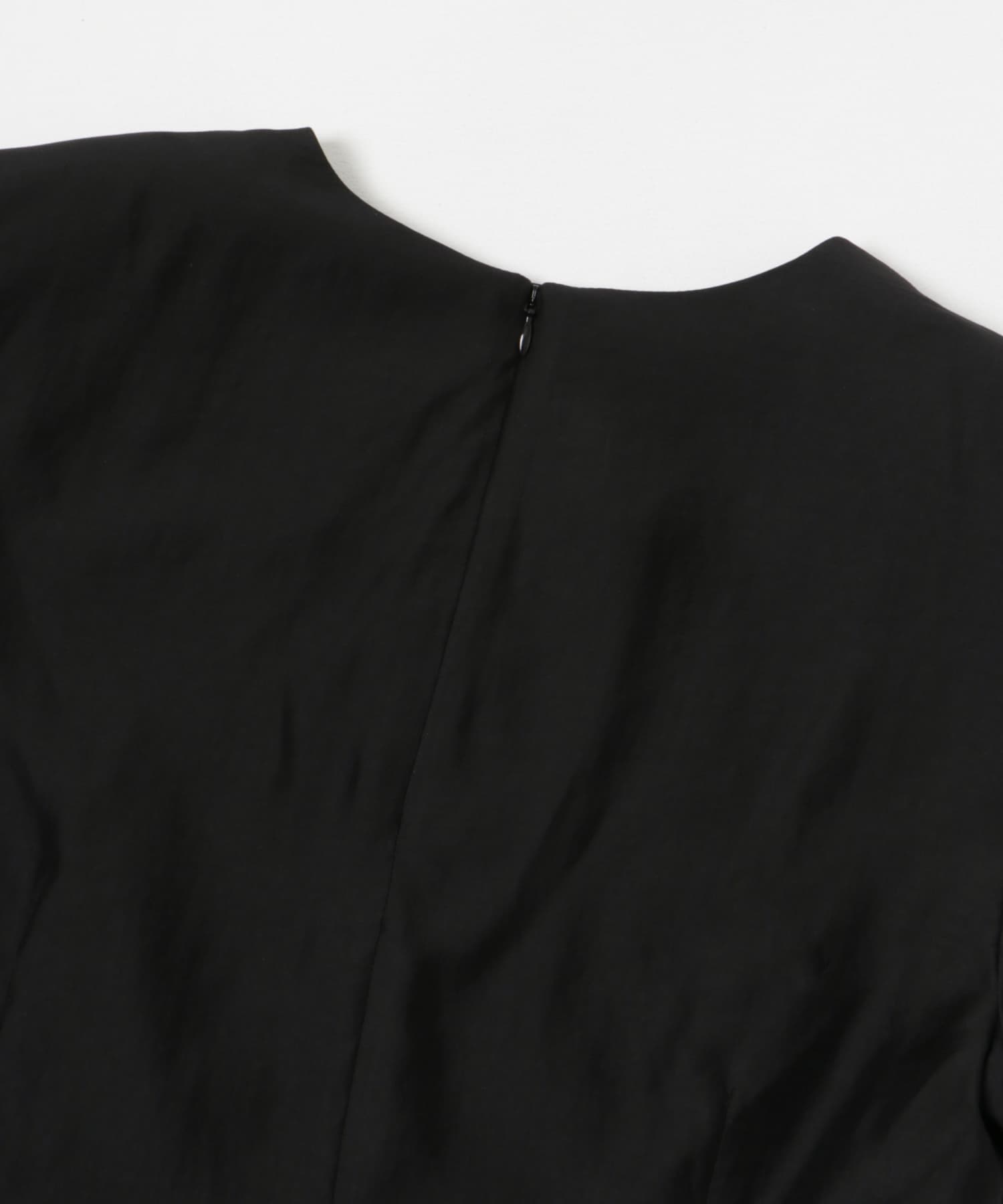 AMOMENTO SILKY OVERSIZED HALF SHIRTS(0 BLACK): トップス｜URBAN