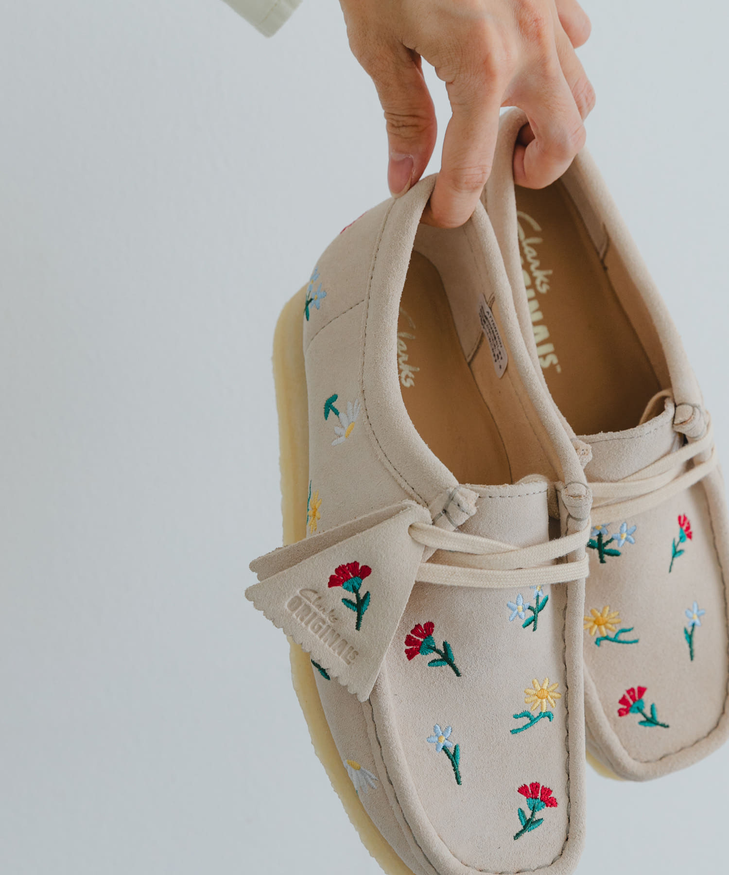 Clarks　Wallabee Emb Taupe Emb 4.5