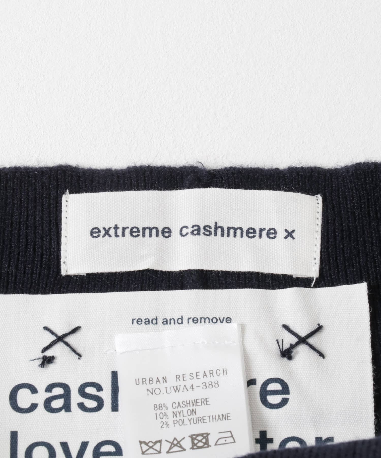 Extreme Cashmere　ease navy -