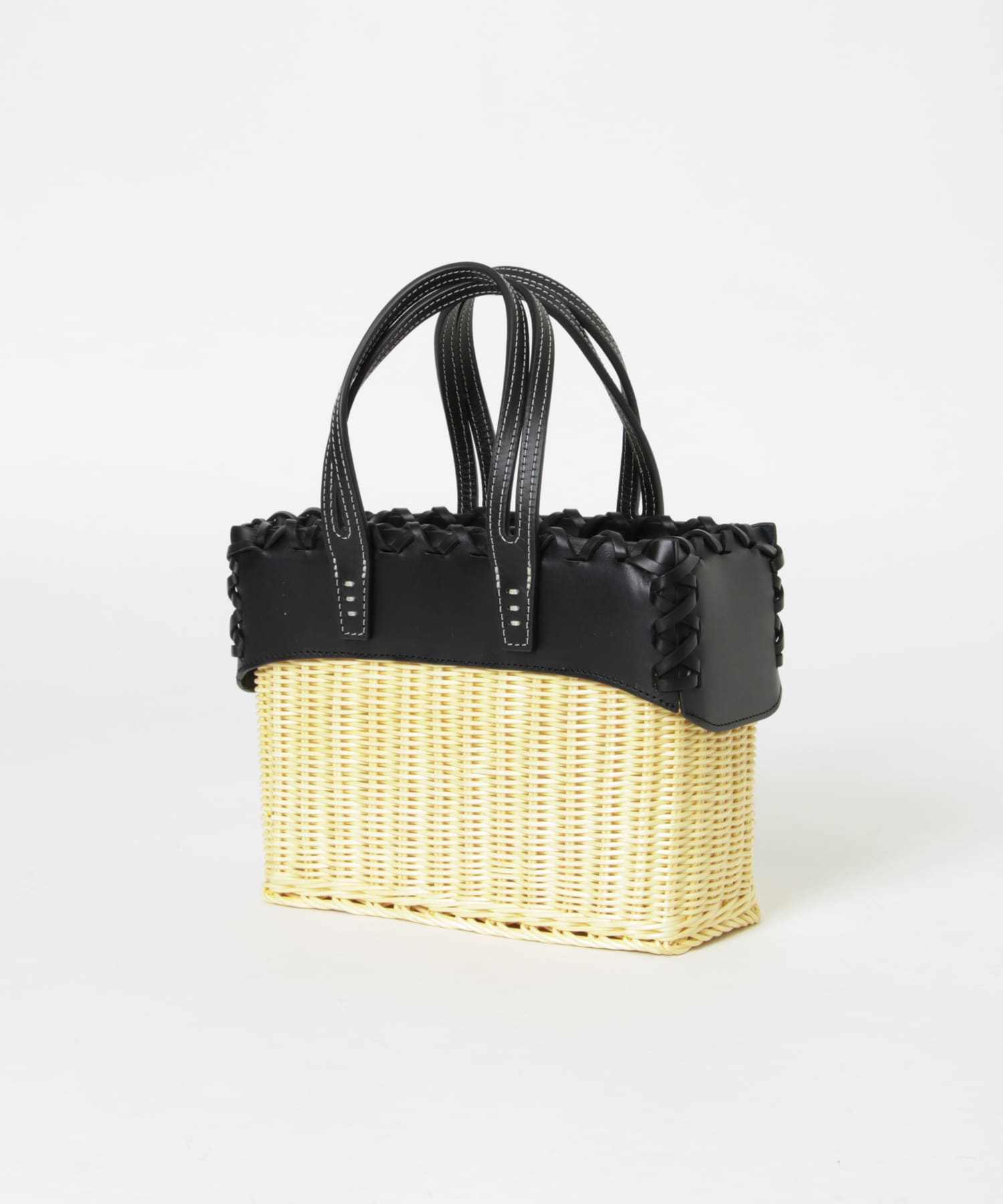 A VACATION　RATTAN S BLACK one