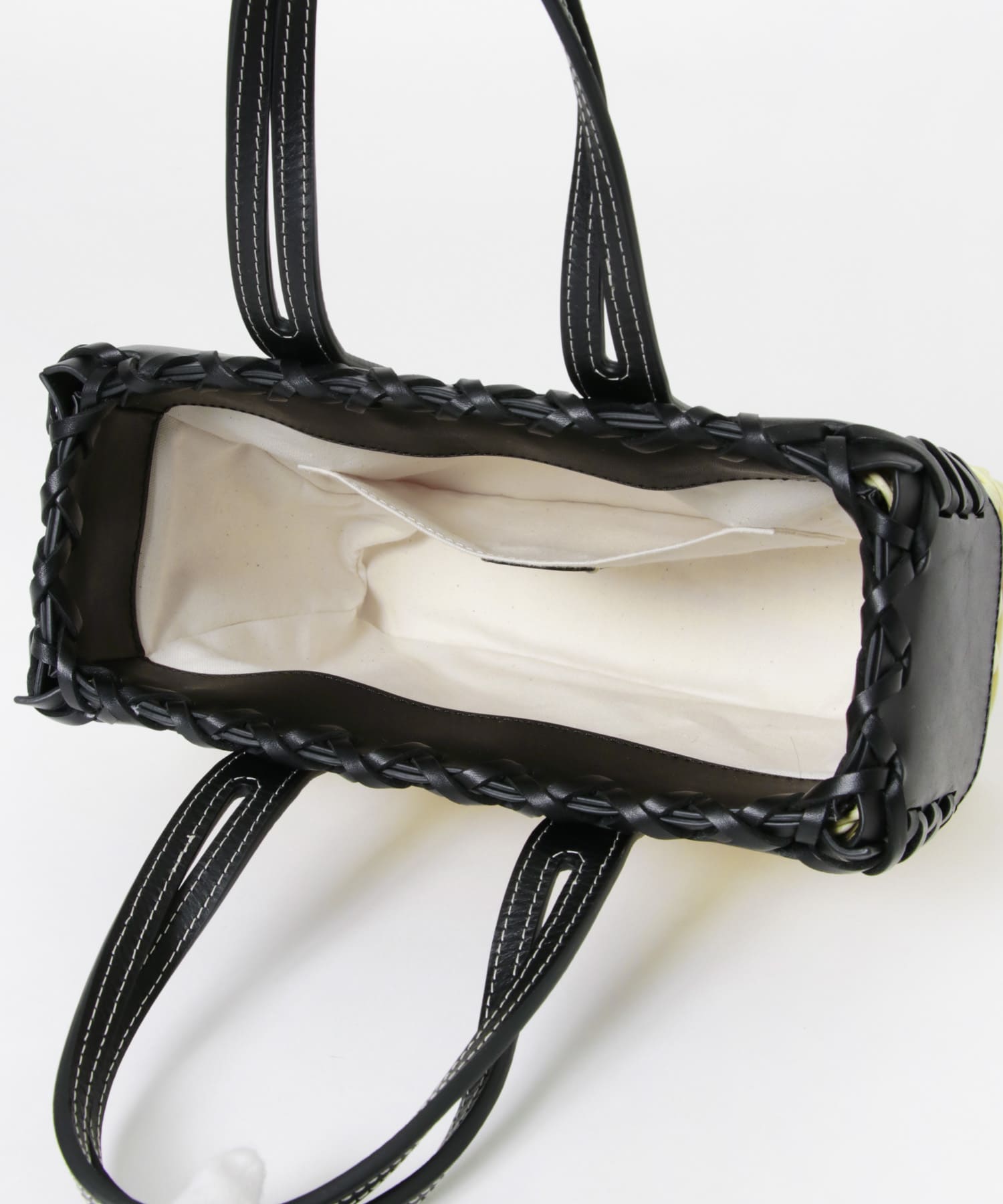 A VACATION　RATTAN S BLACK one