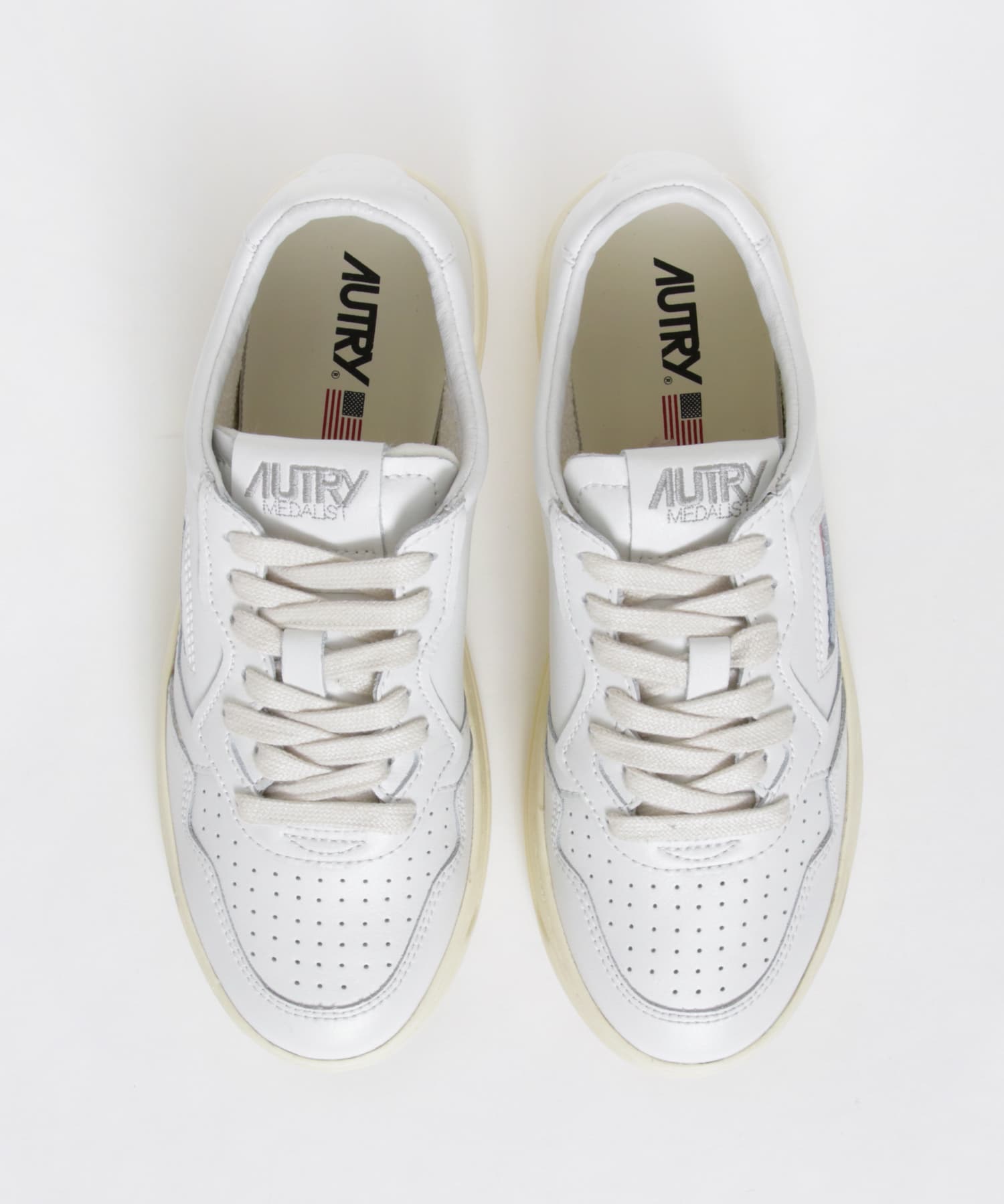 AUTRY　MEDALIST LOW WHT/WHT 37