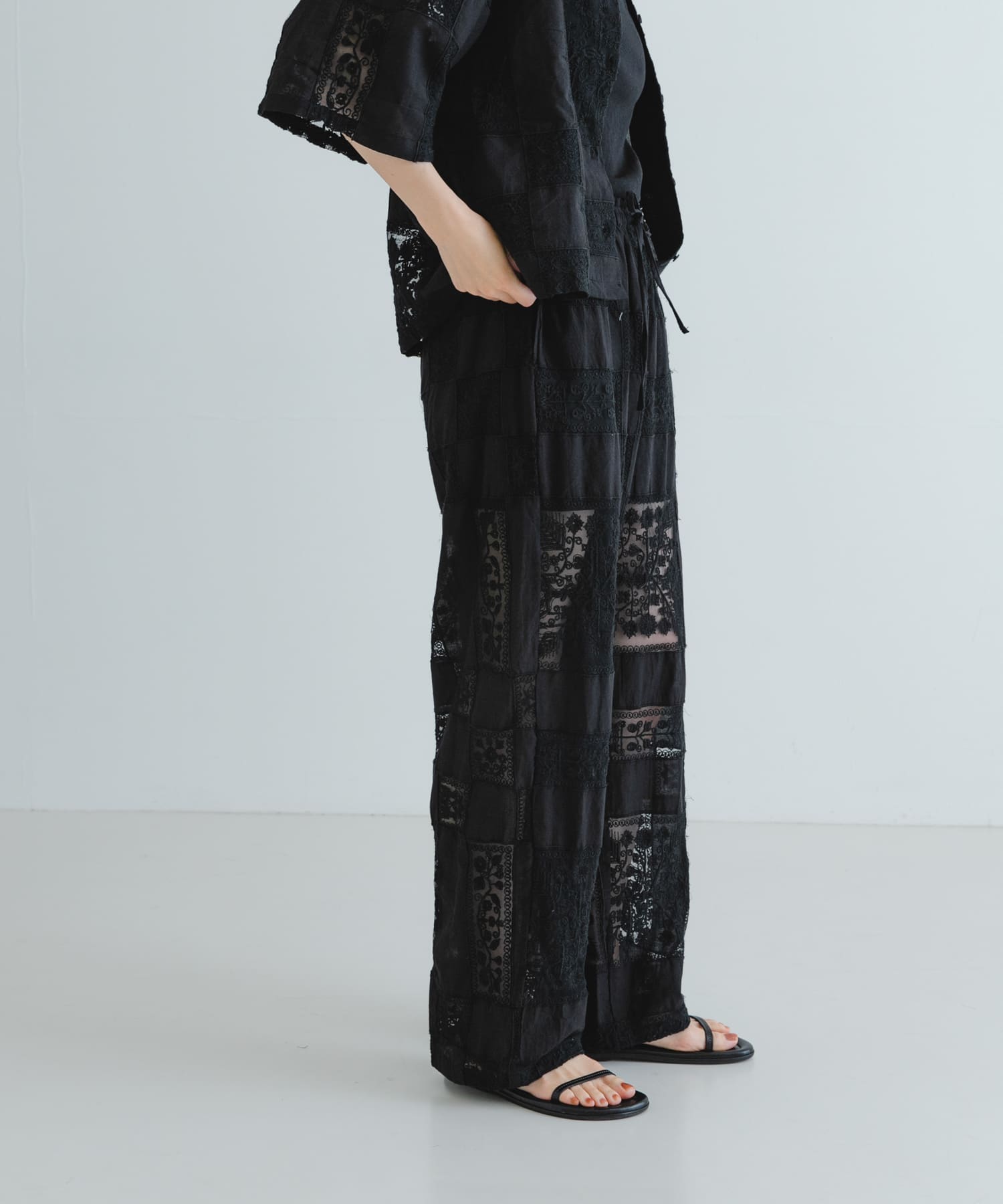 crinkle crinkle crinkle patchwork embroidery pants(FREE BLACK