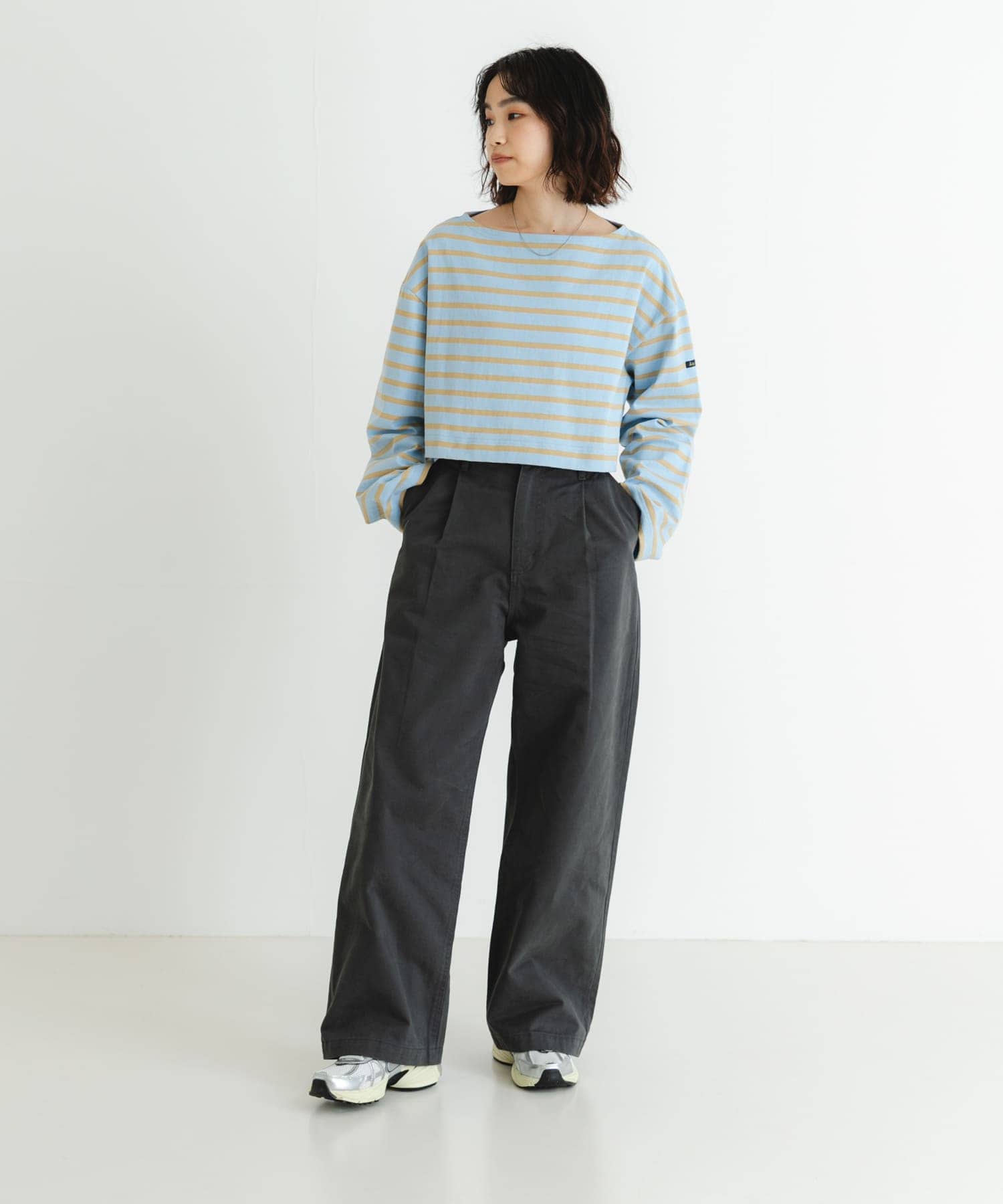 NIKE　V2Kラン ホワイト/シルバー 23