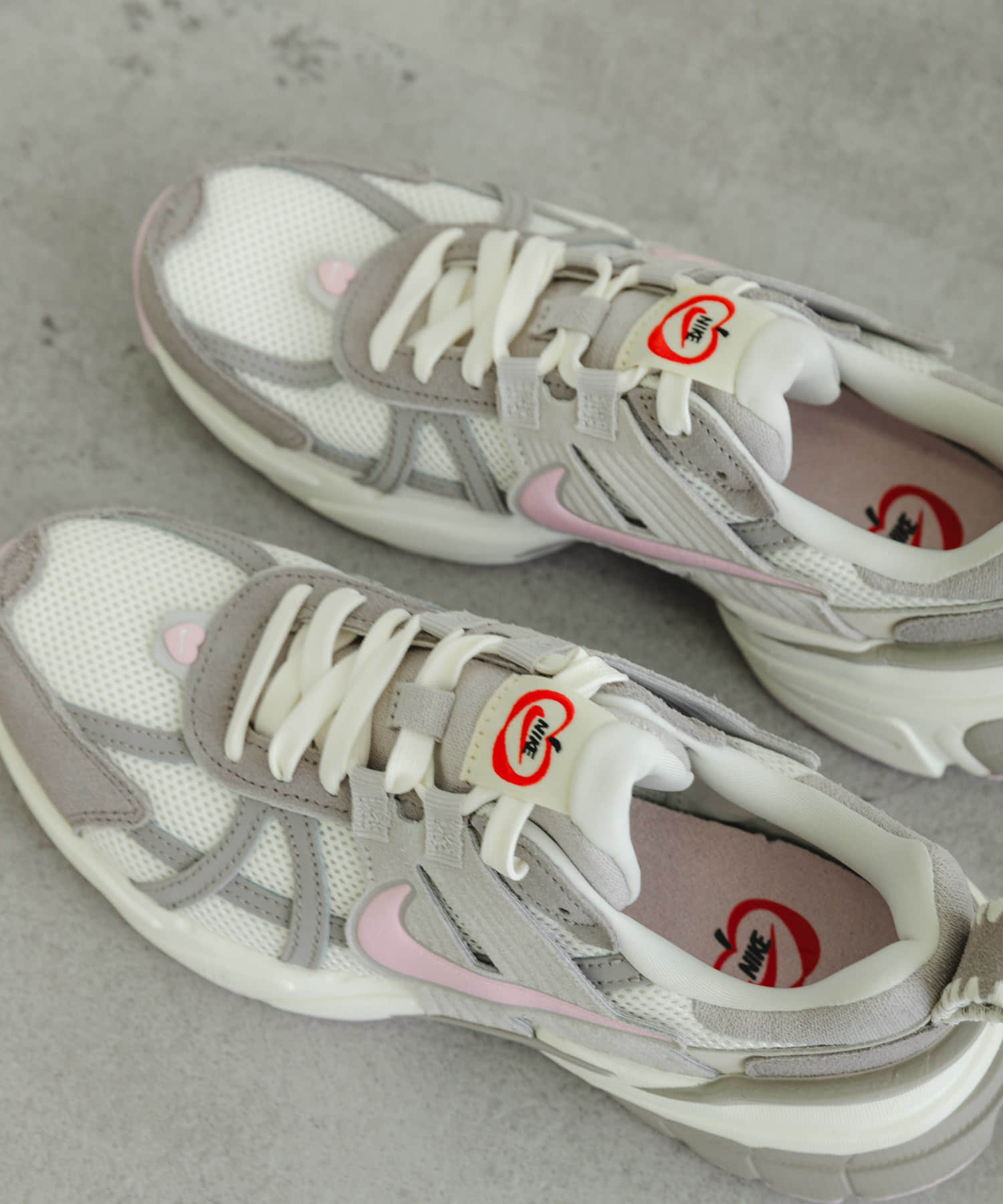 NIKE　V2K RUN CN SAIL/PINK 23.5