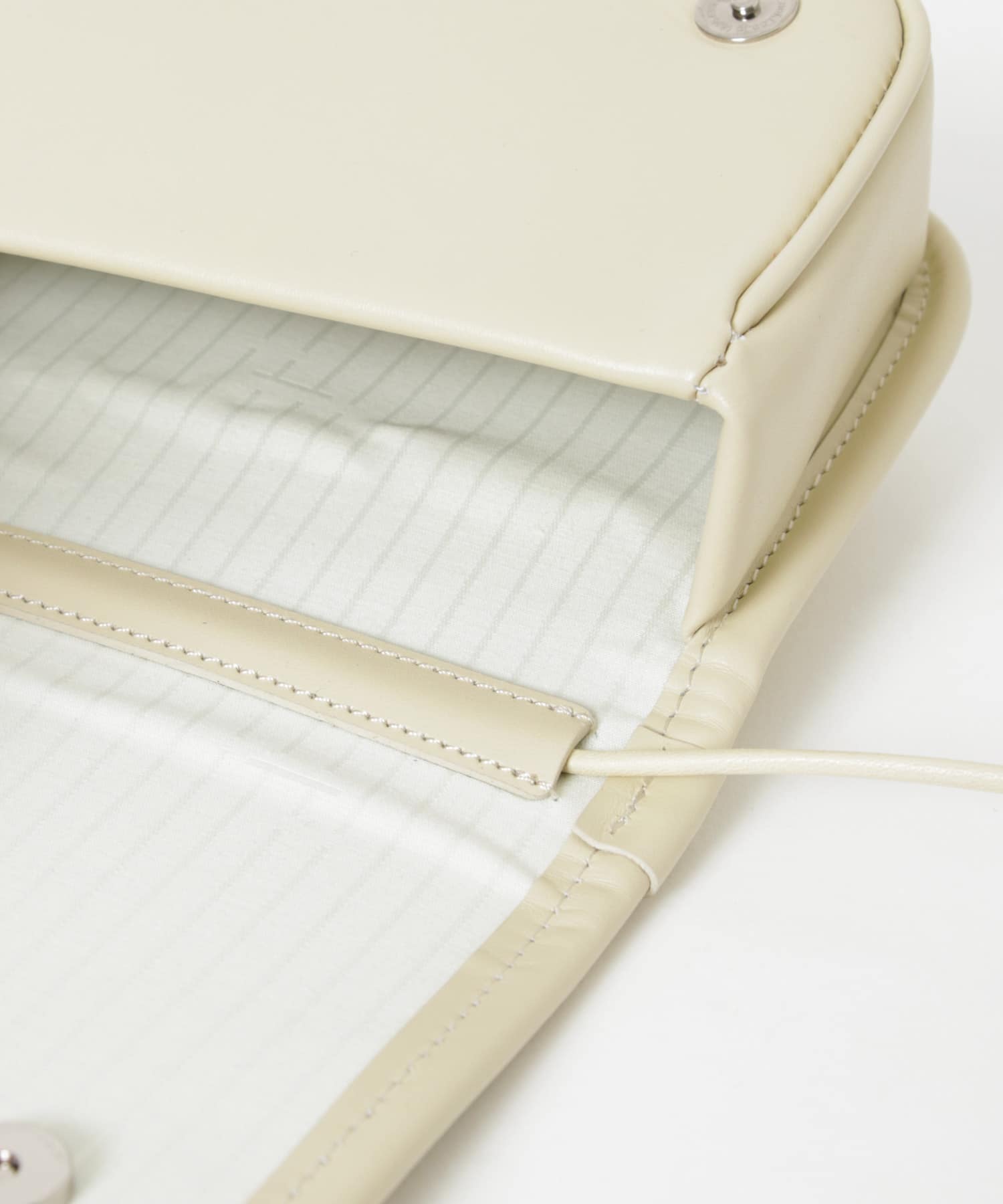 『別注』ITTI×URBAN RESEARCH　MICHELLE ERRAND POUCH ivory FREE