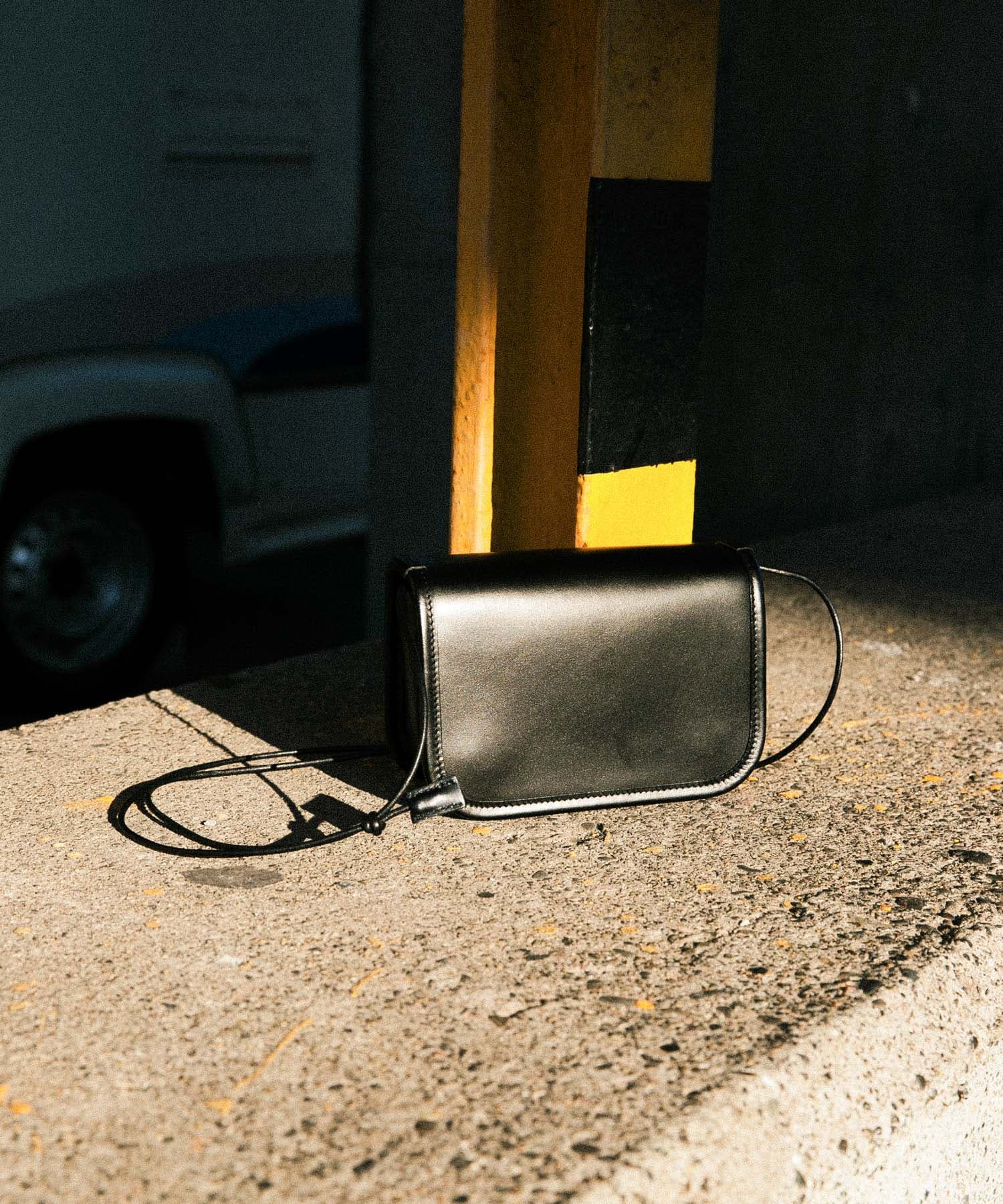 『別注』ITTI×URBAN RESEARCH　MICHELLE ERRAND POUCH black FREE