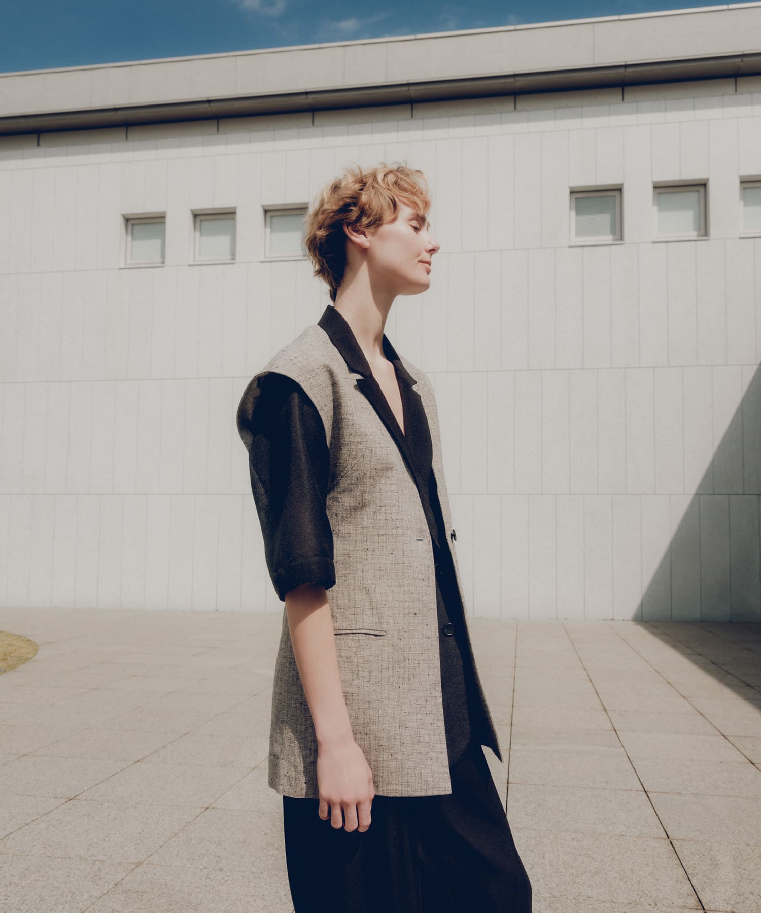 SATORU SASAKI　SLEEVELESS JACKET BEIGE 2
