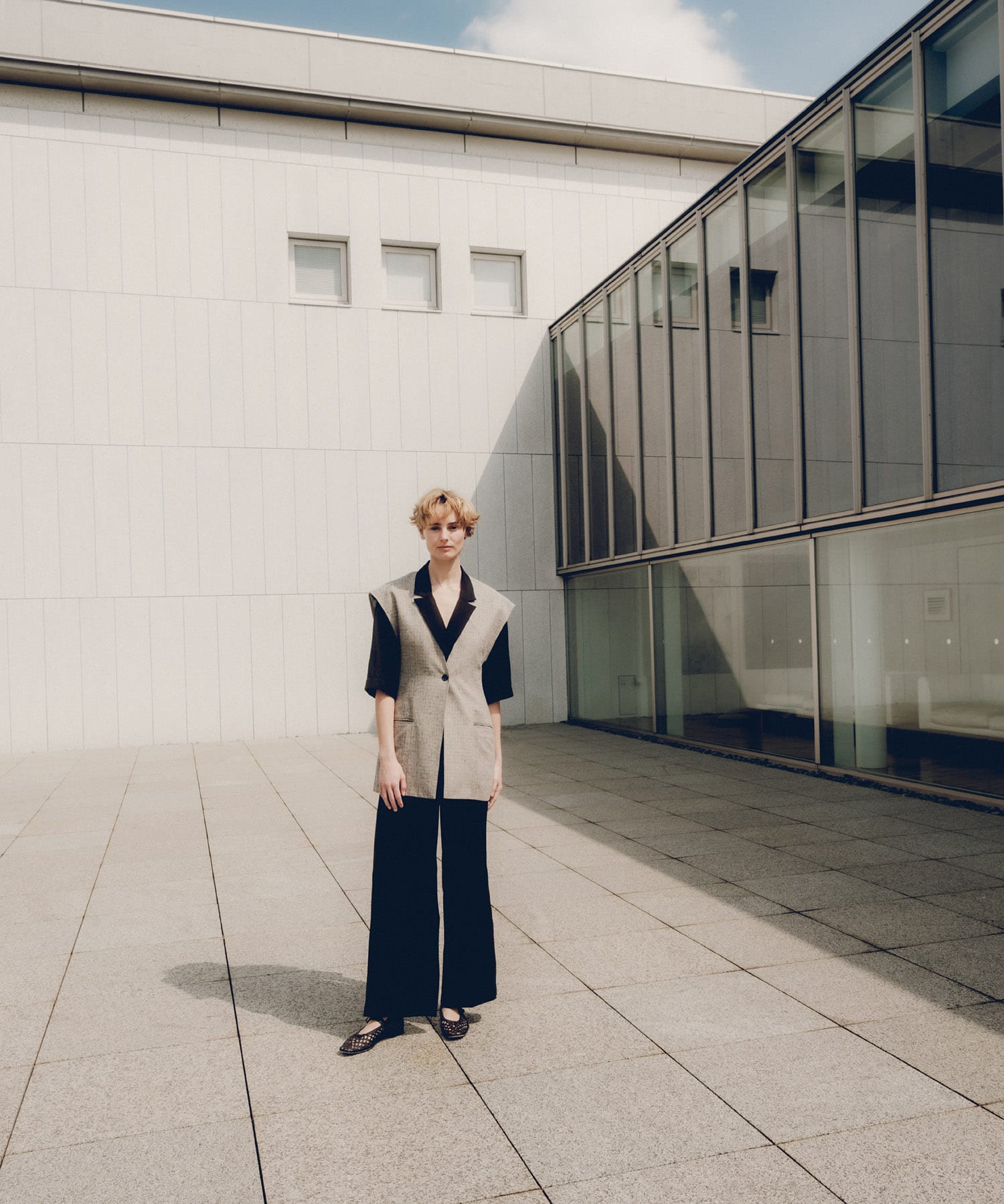 SATORU SASAKI　SLEEVELESS JACKET BEIGE 2