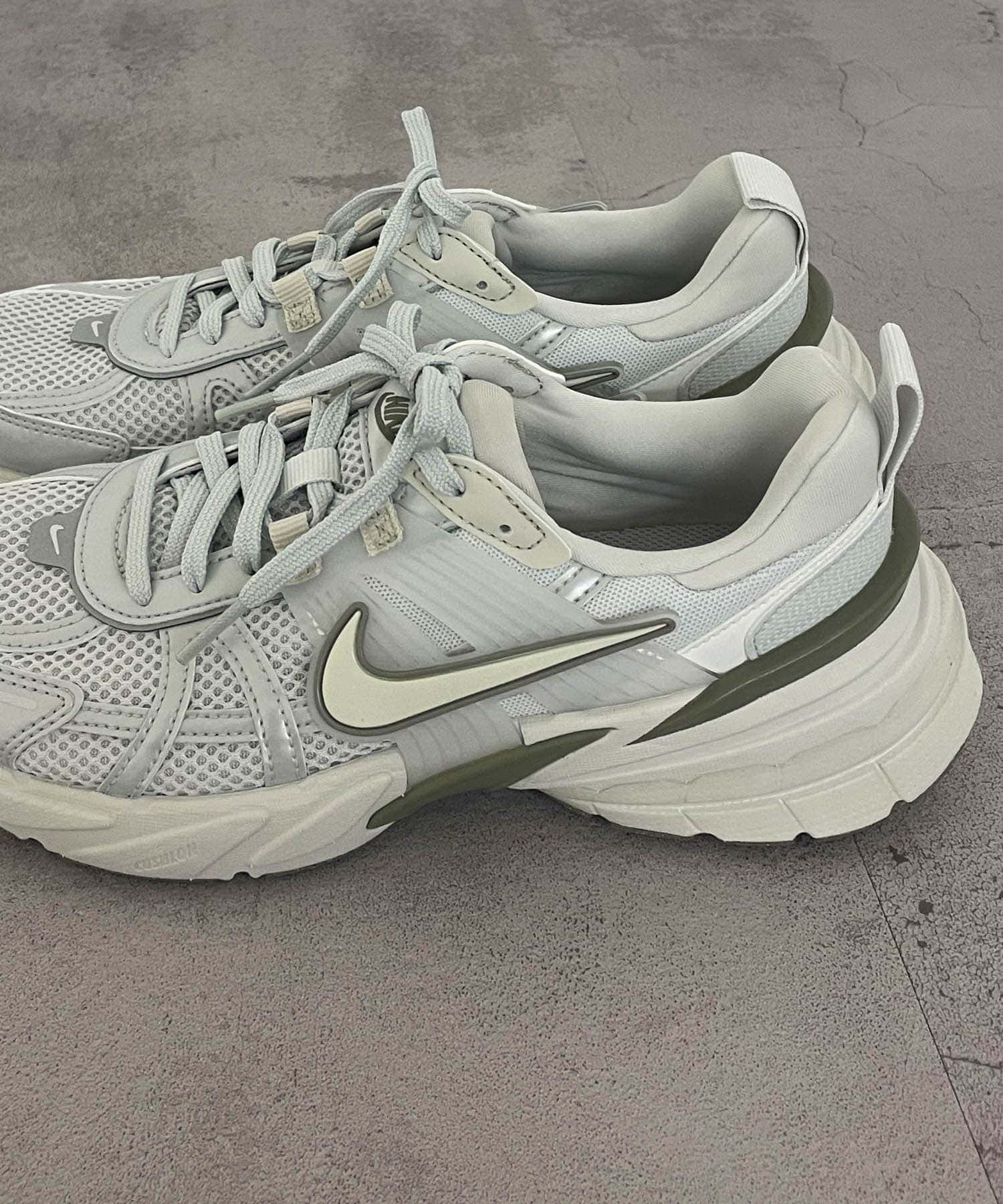 NIKE V2Kラン(23.5 BK/MTLC SL): シューズ｜URBAN RESEARCH公式