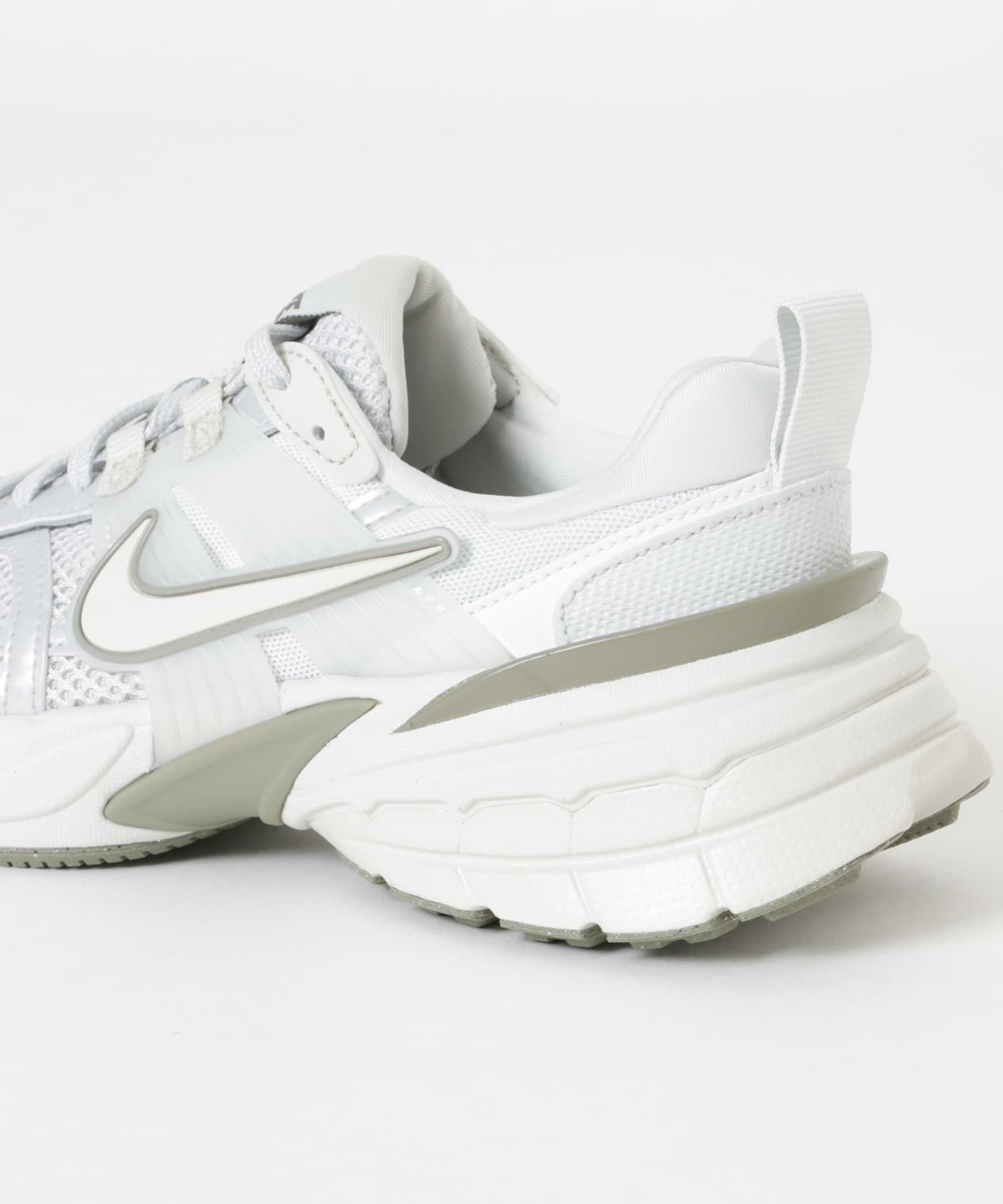 NIKE V2Kラン(23.5 BK/MTLC SL): シューズ｜URBAN RESEARCH公式