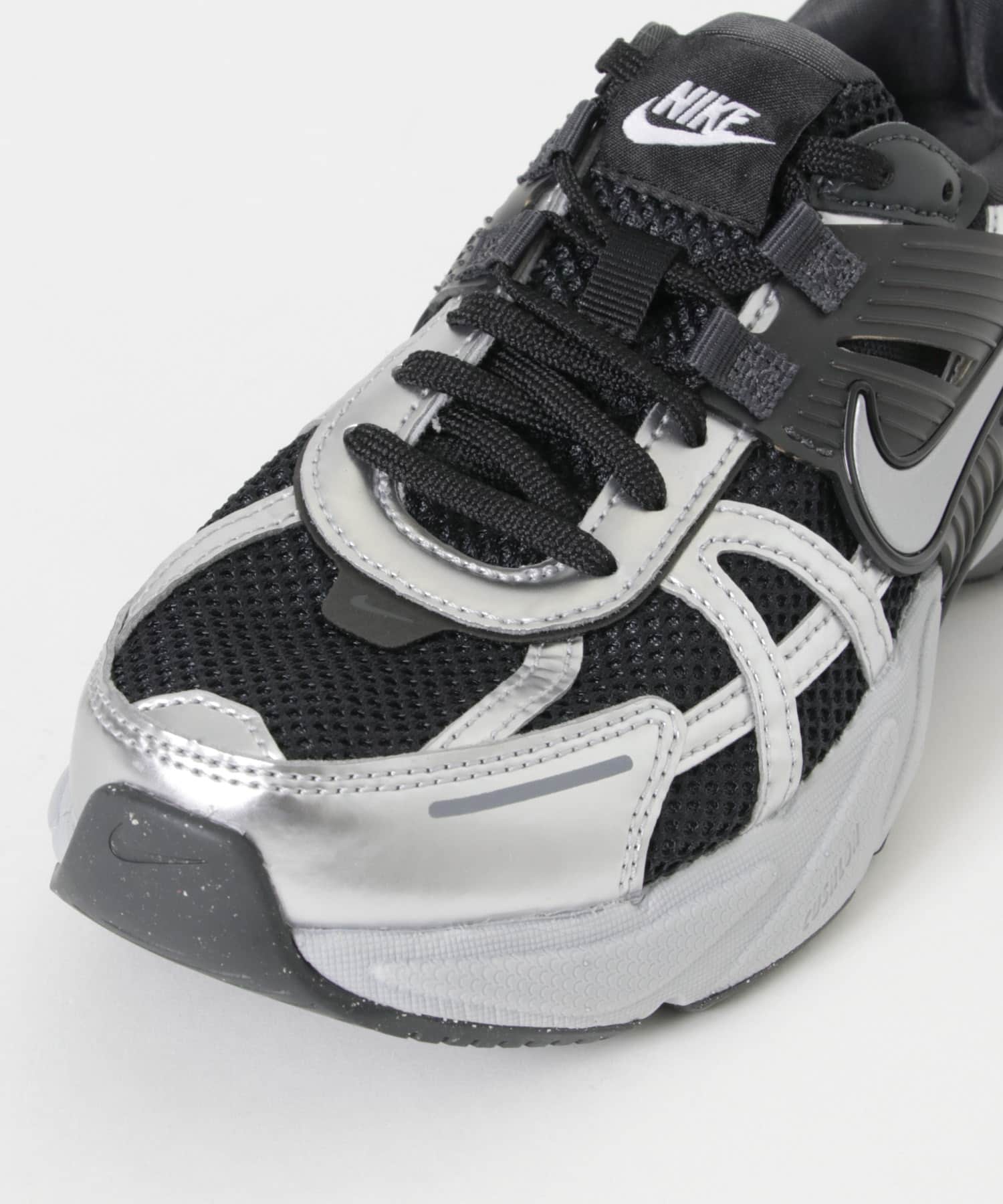 NIKE V2Kラン(23.5 BK/MTLC SL): シューズ｜URBAN RESEARCH公式
