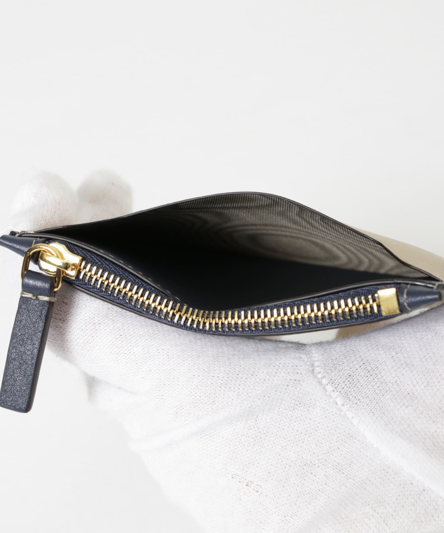 MARNI　CARD CASE ZO877 -