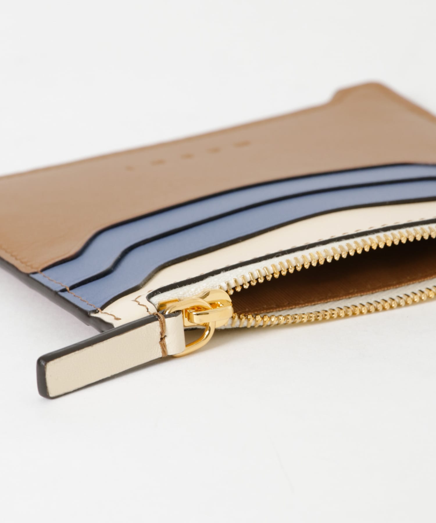 MARNI　CARD CASE ZO879 -
