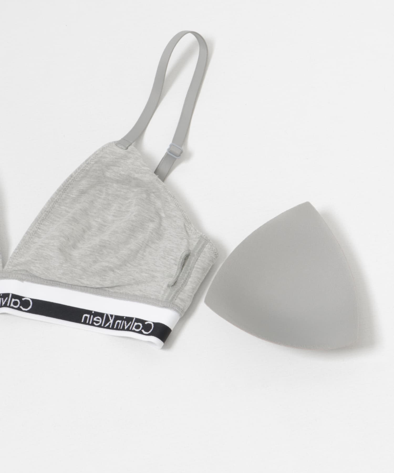 Calvin Klein　LGHT LINED TRIANGLE 020GREY S