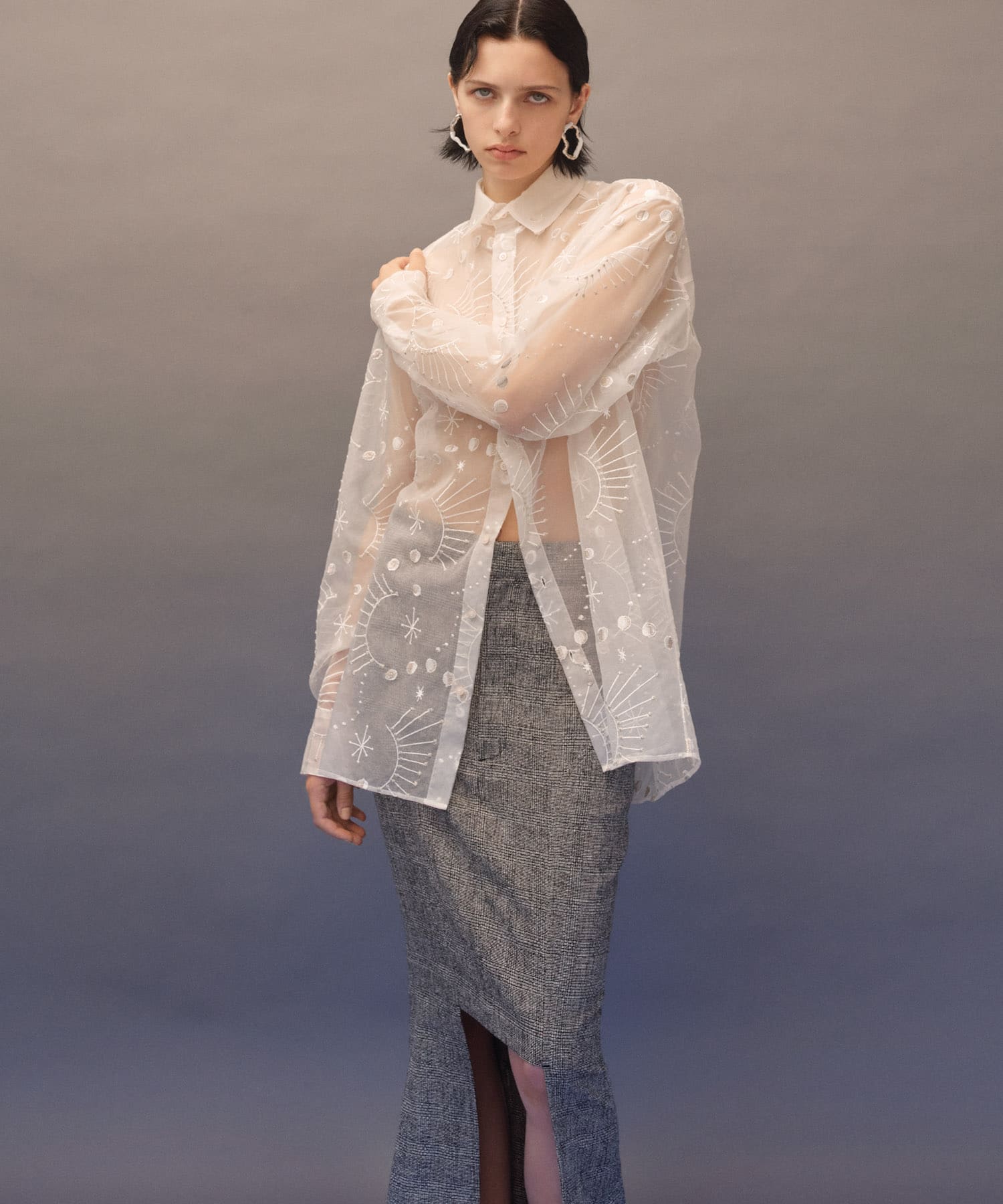 RUMCHE　Sheer Embroidery Shirts